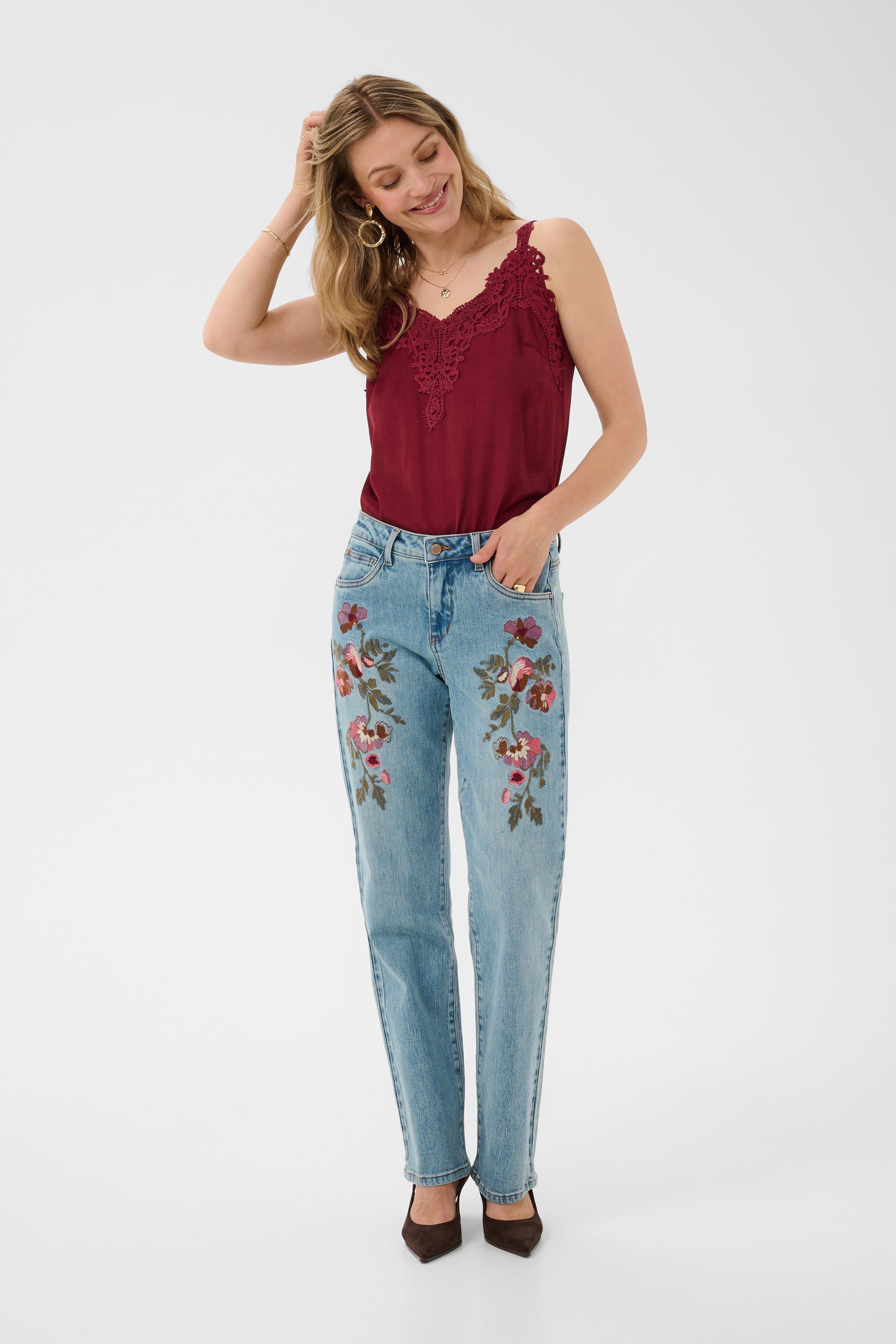 CRPenelopa Jeans LOOKBOOK FRONT 10615303-109905