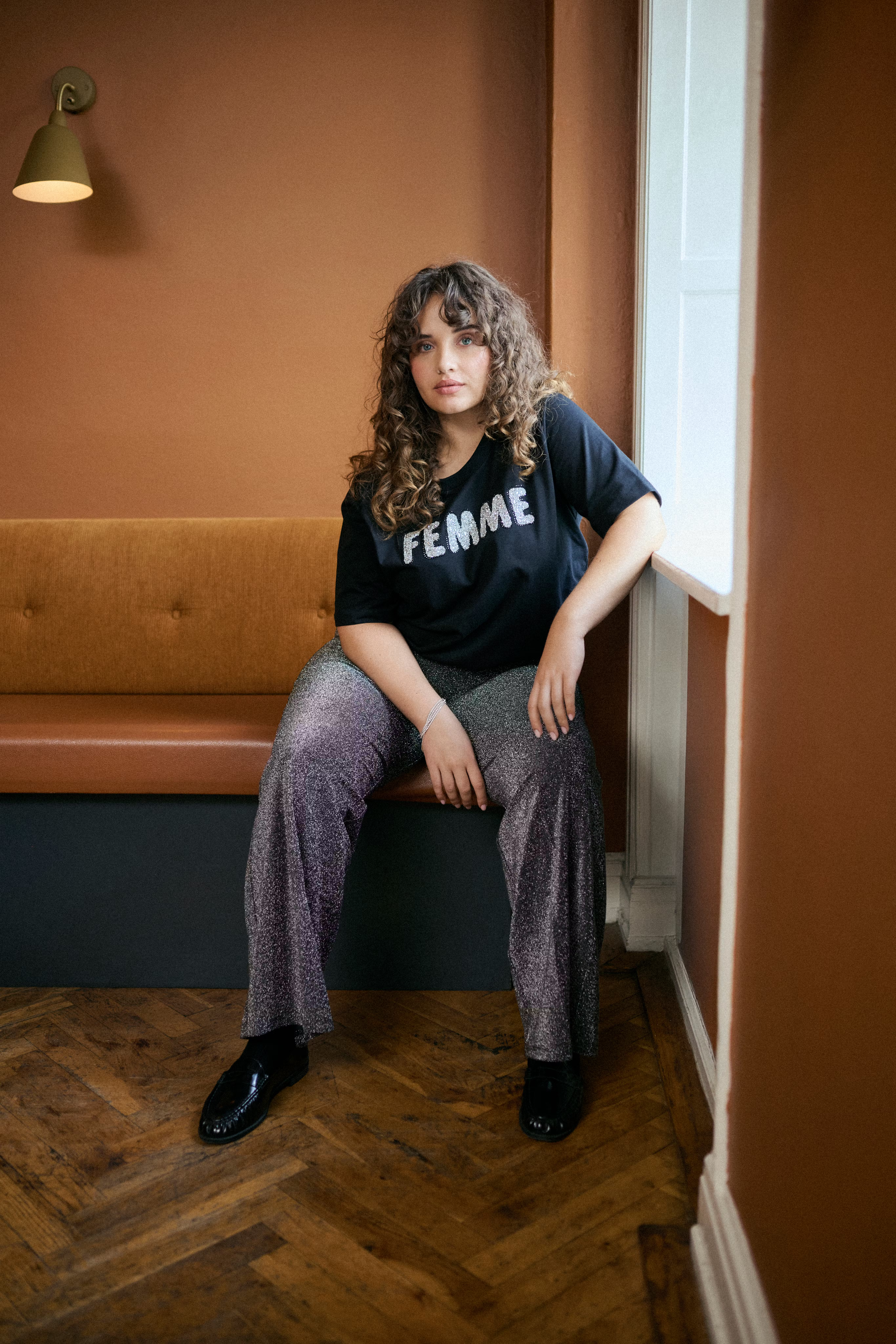 KCariana T-shirt LOCATION NONE 10583790-100121