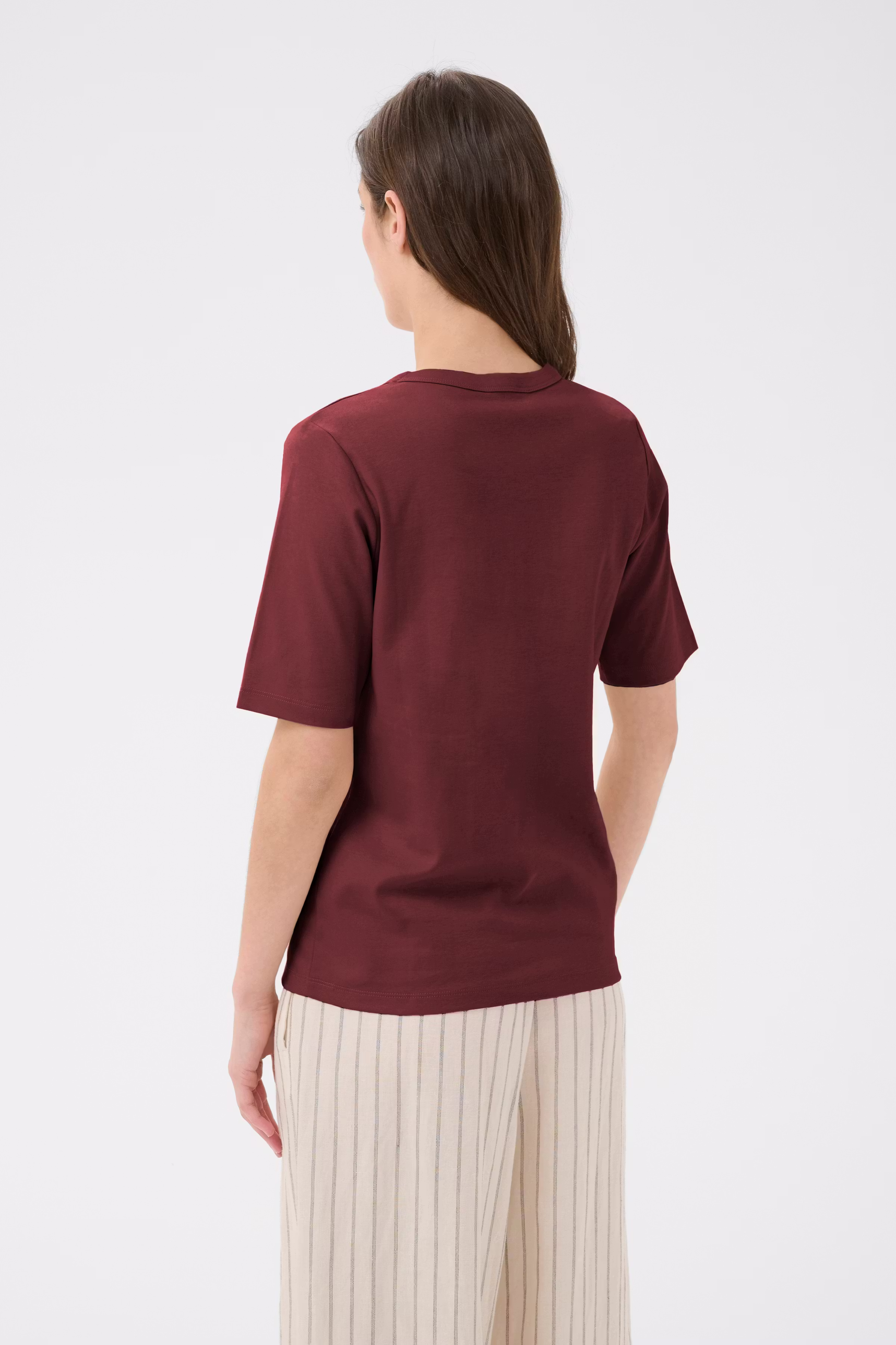 RatanaPW T-shirt LOOKBOOK BACK 30309870-191530