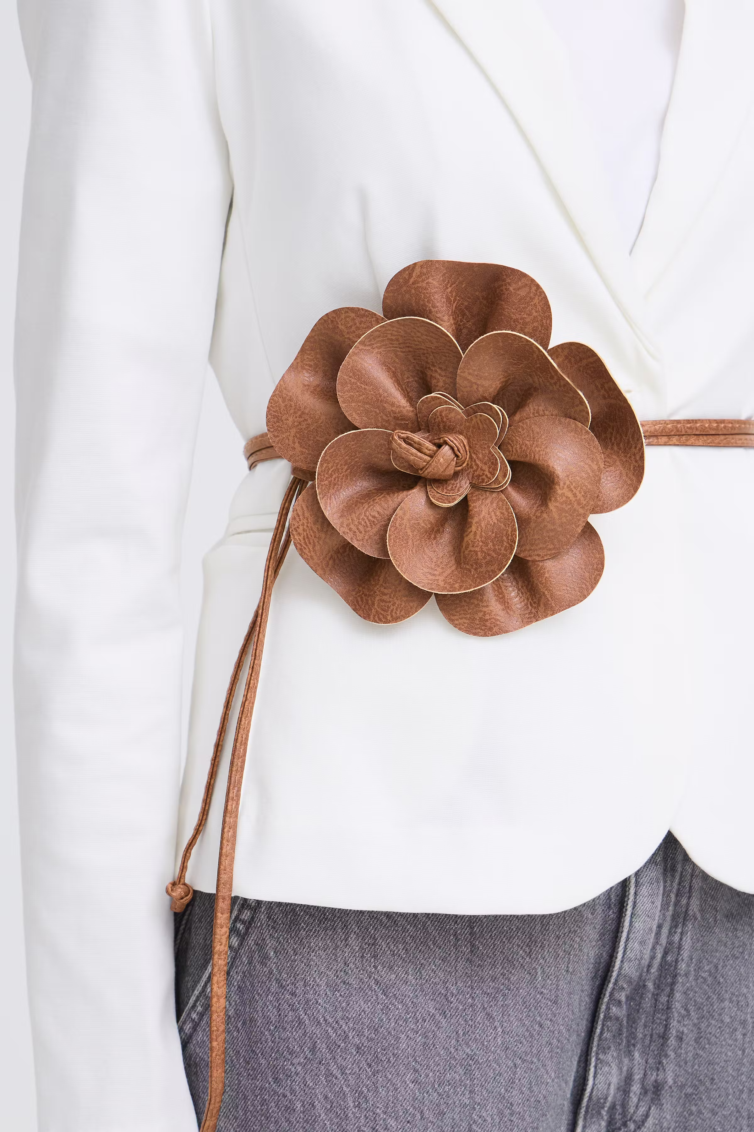 BYVIFLORA Belt LOOKBOOK FRONT 20818858-1814211
