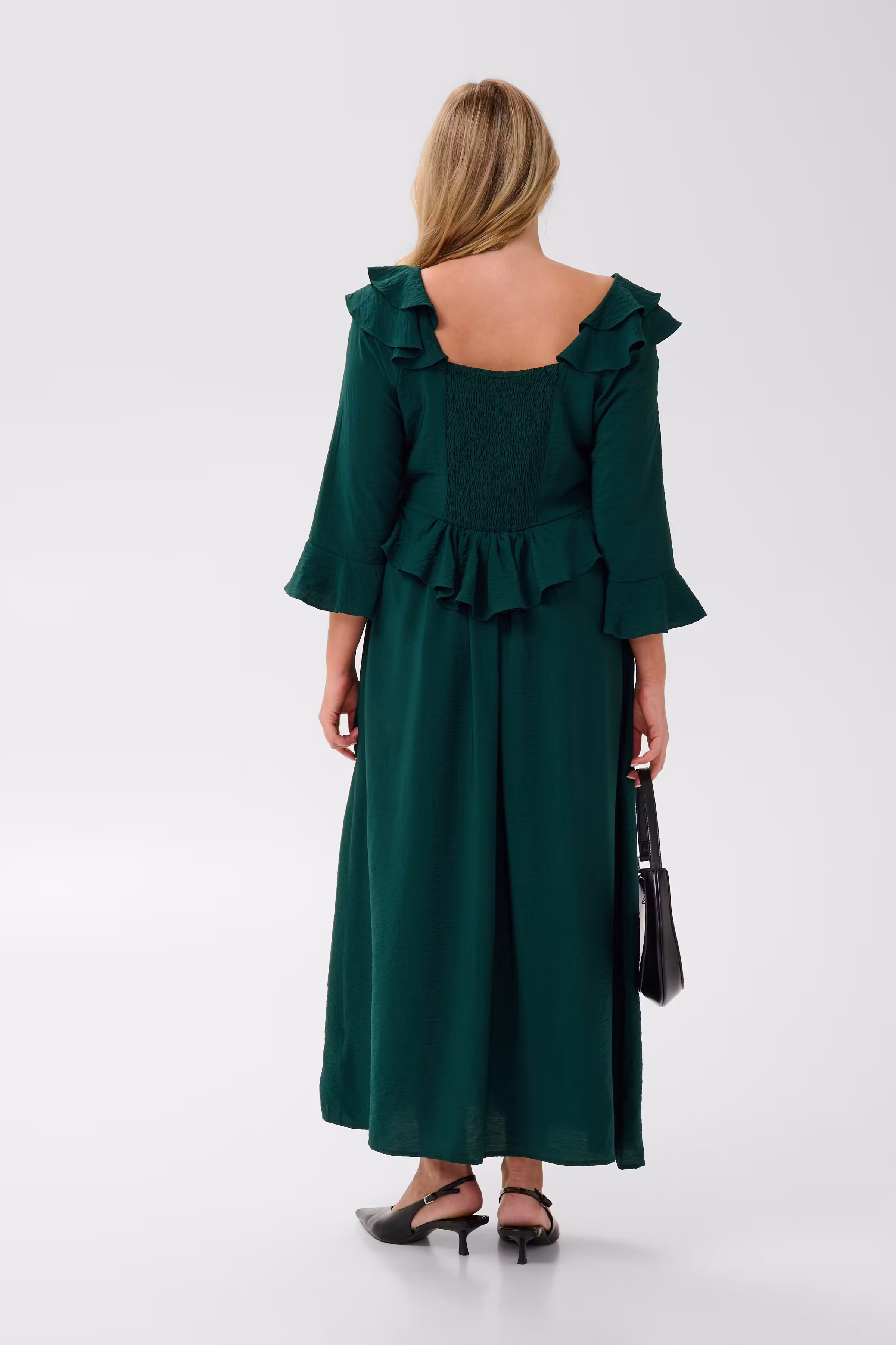 KCelsa Kleid LOOKBOOK BACK 10584970-195320