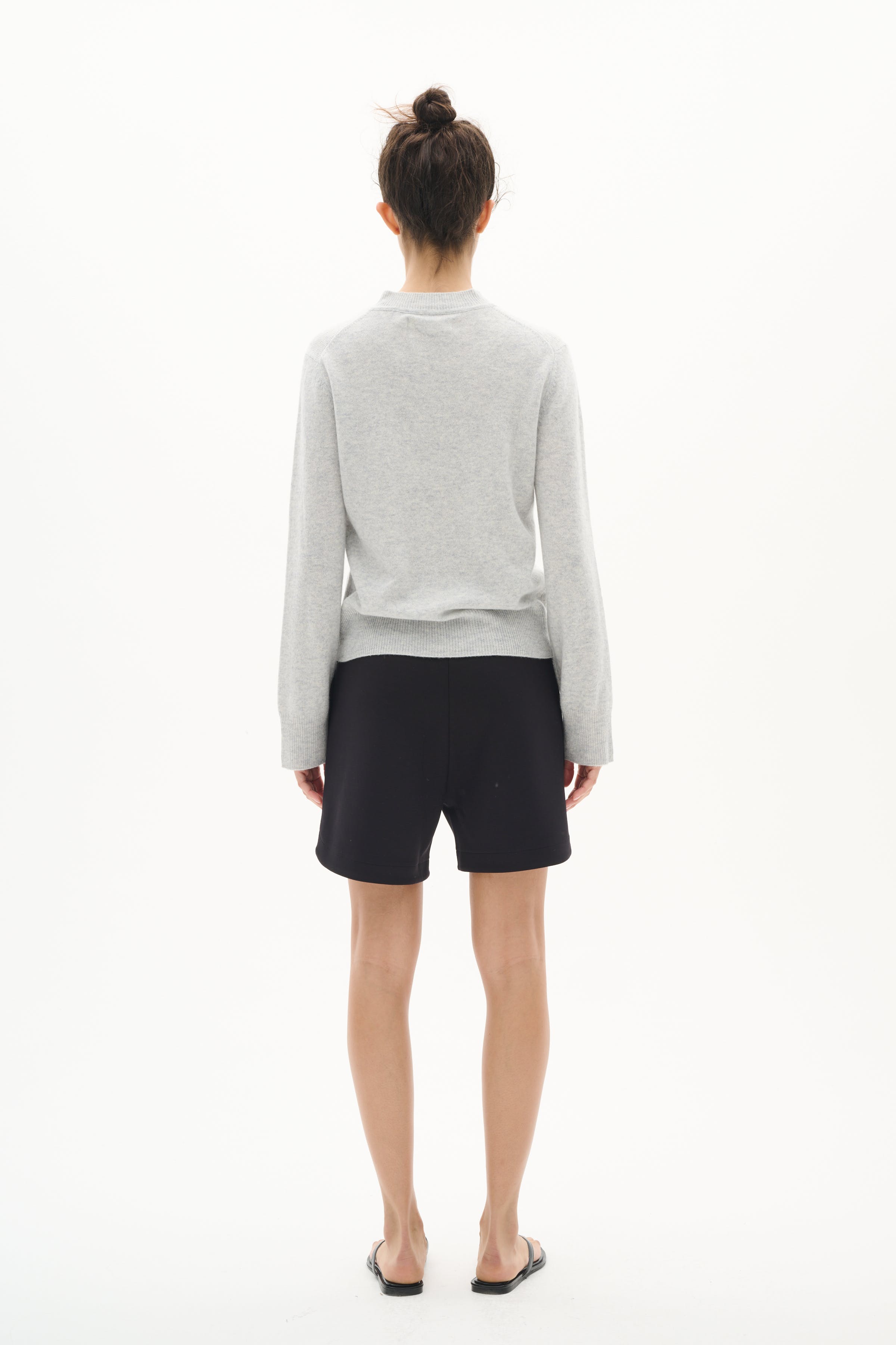 HenniehIW Shorts LOOKBOOK BACK 30110370-194008