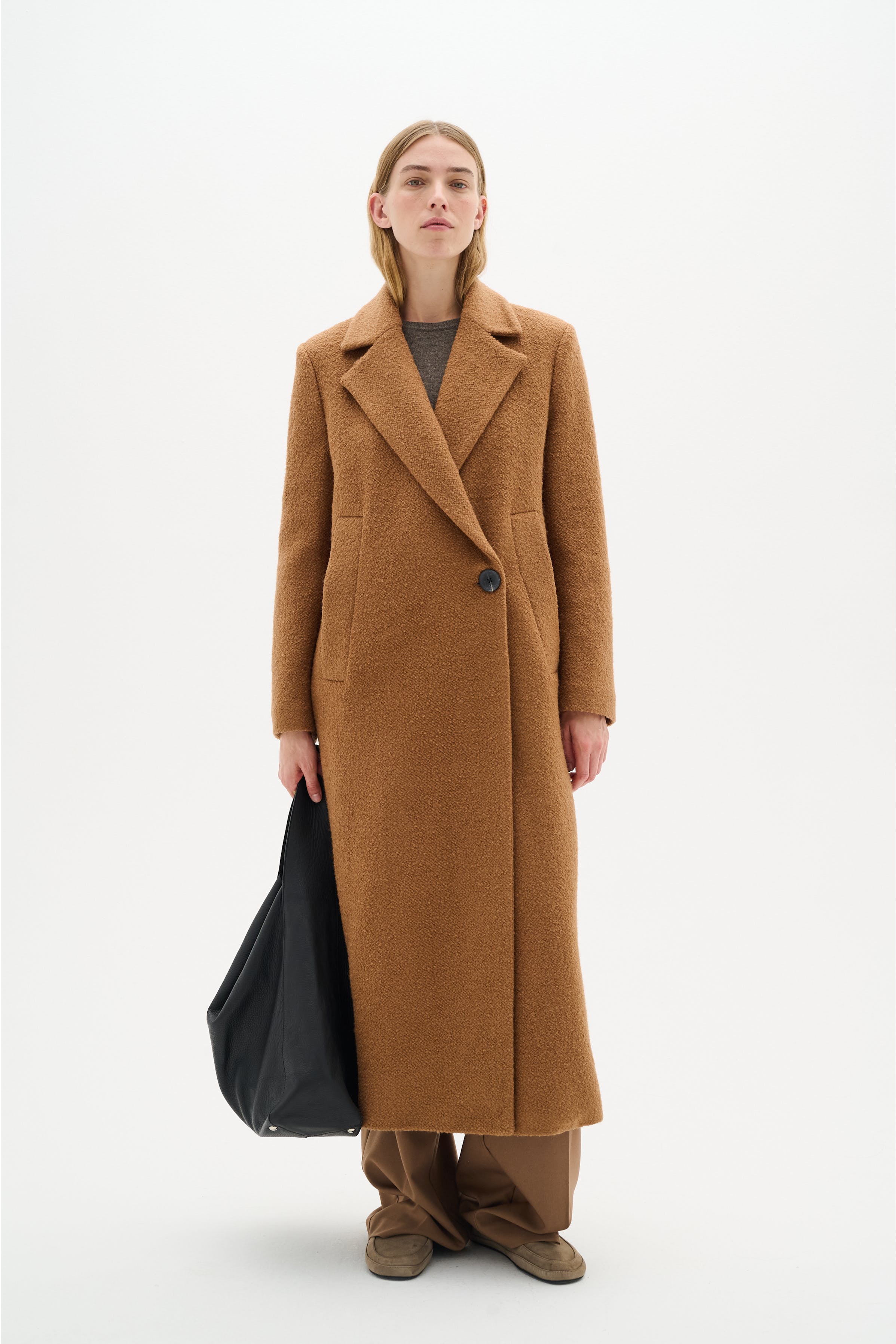 TanayIW Long Coat LOOKBOOK FRONT 30109492-171327