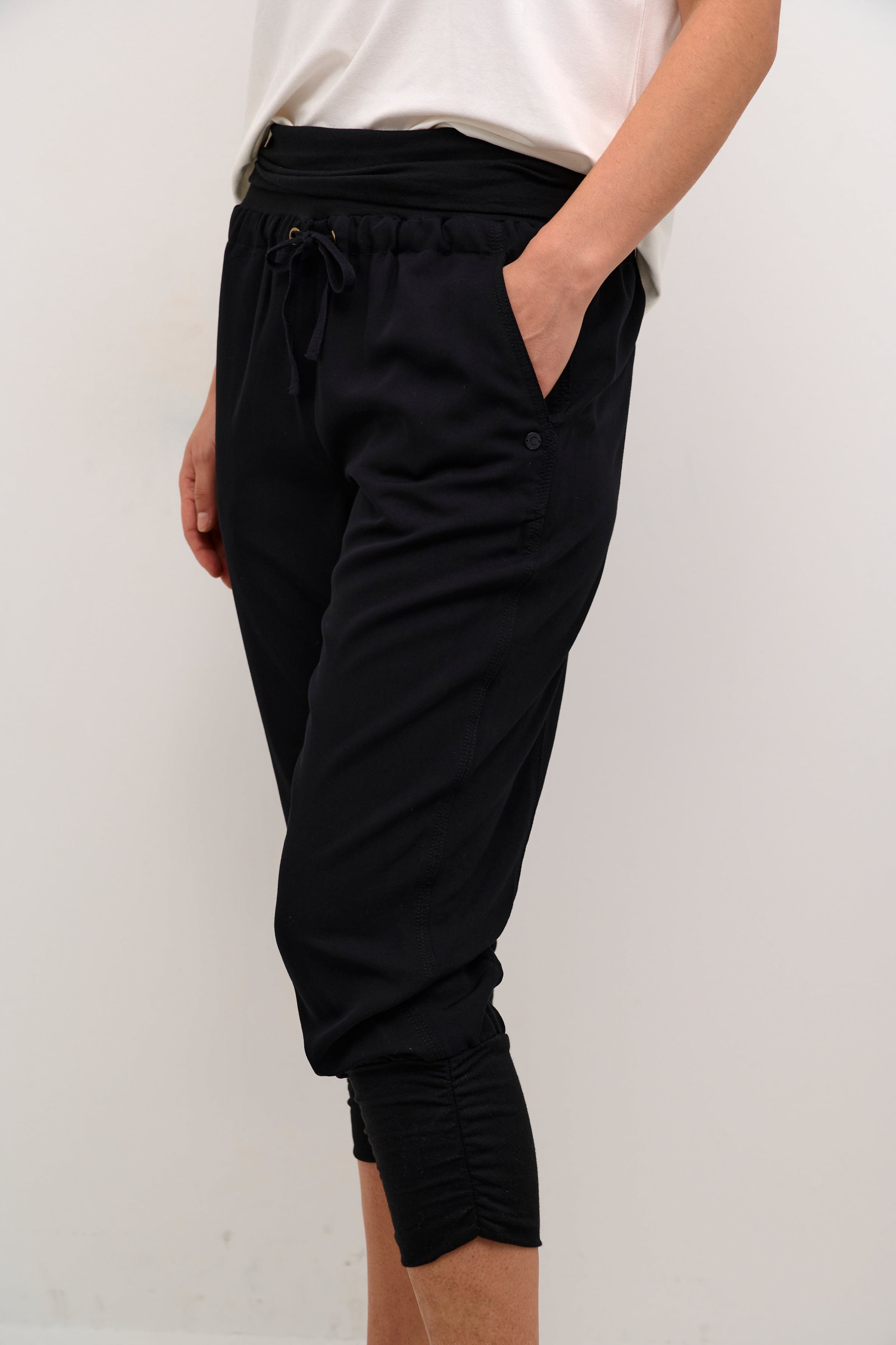 CRLine Trousers LOOKBOOK DETAIL 10604697-100120