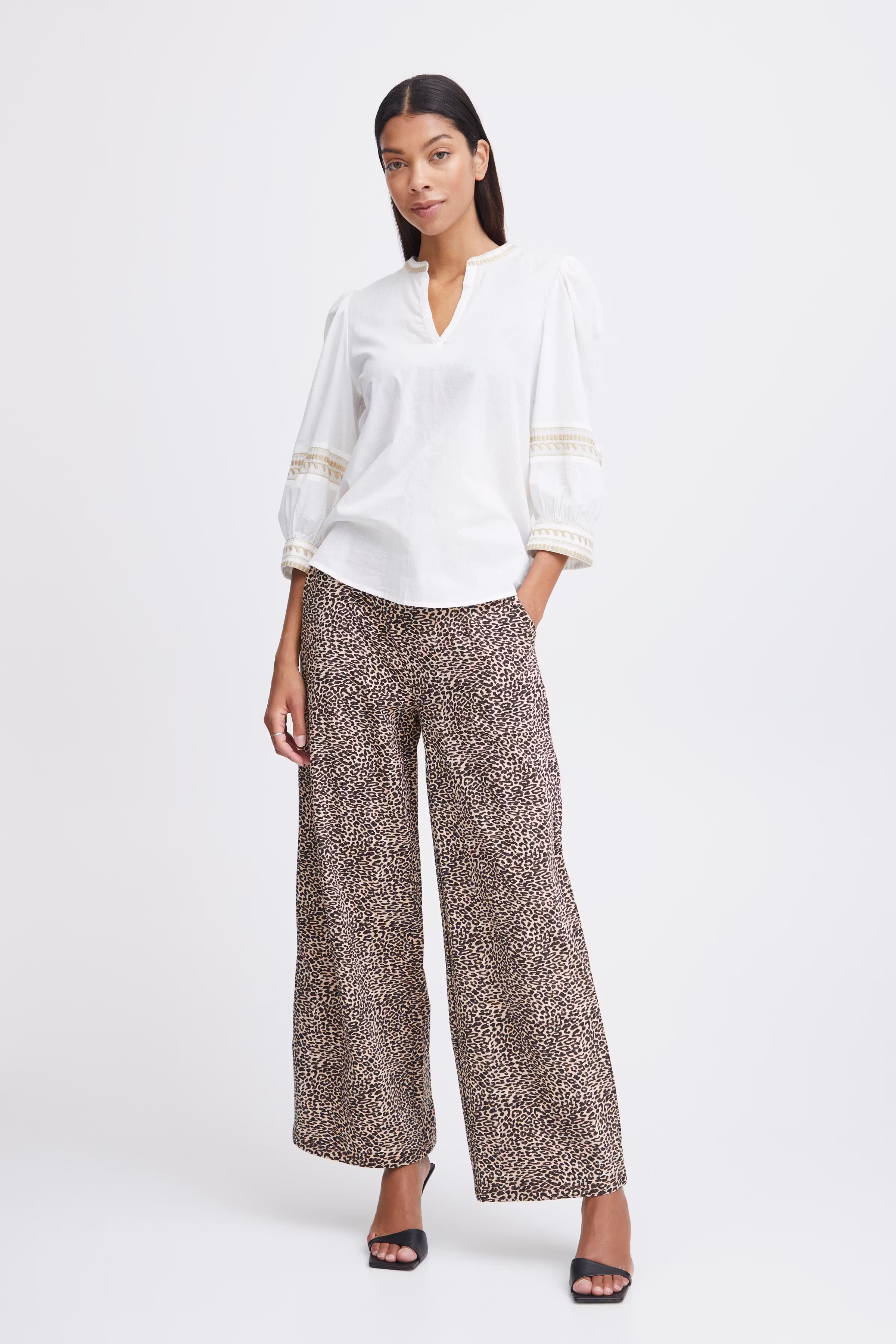 BYJIYA Bluse LOOKBOOK FRONT 20814918-203576