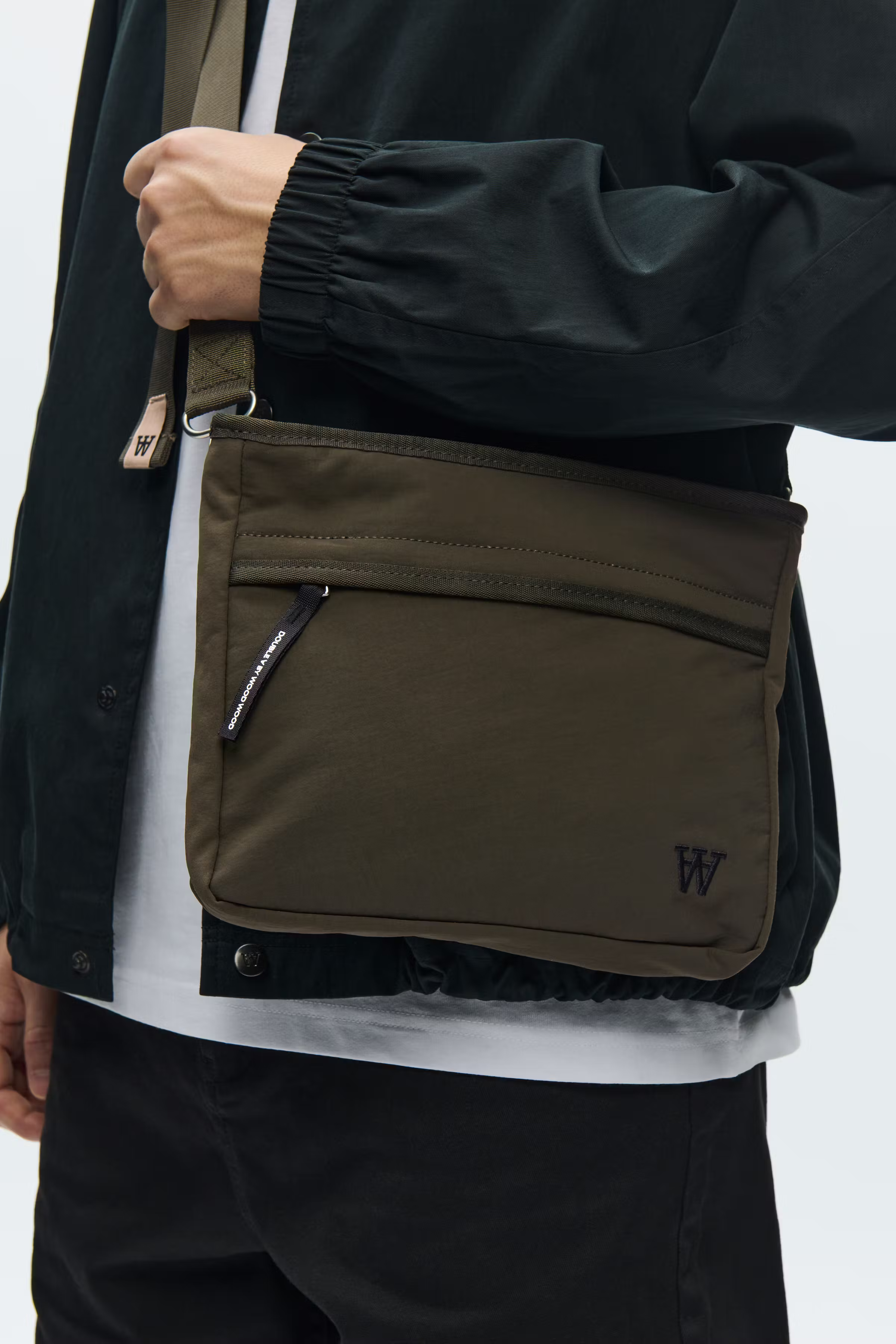 WWFlorian side bag LOCATION NONE 30251922-190511