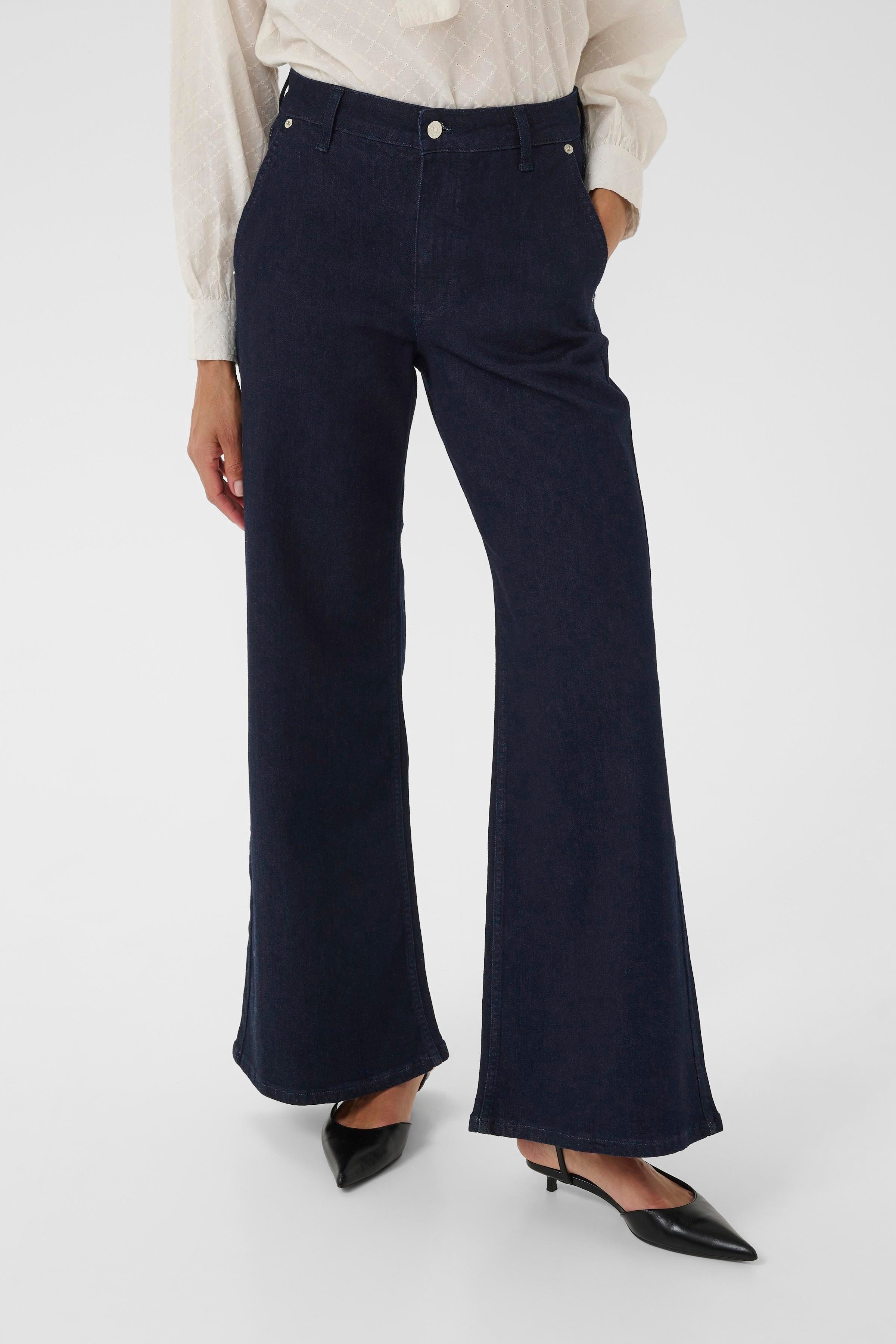 SafinaPW Jeans LOOKBOOK FRONT 30309942-300159