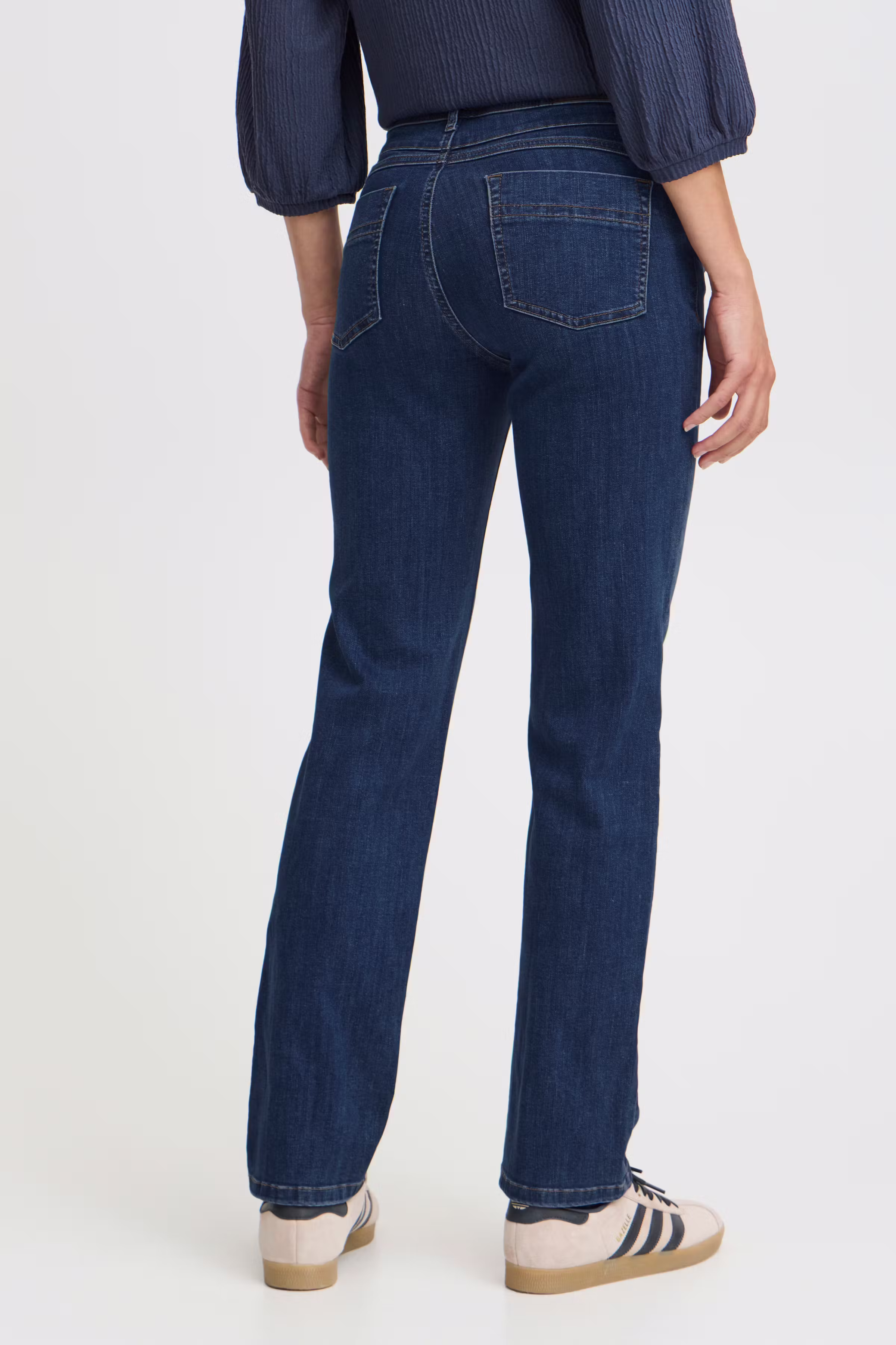 PZELLE HW Jeans Straight Leg LOOKBOOK BACK 50208008-200002