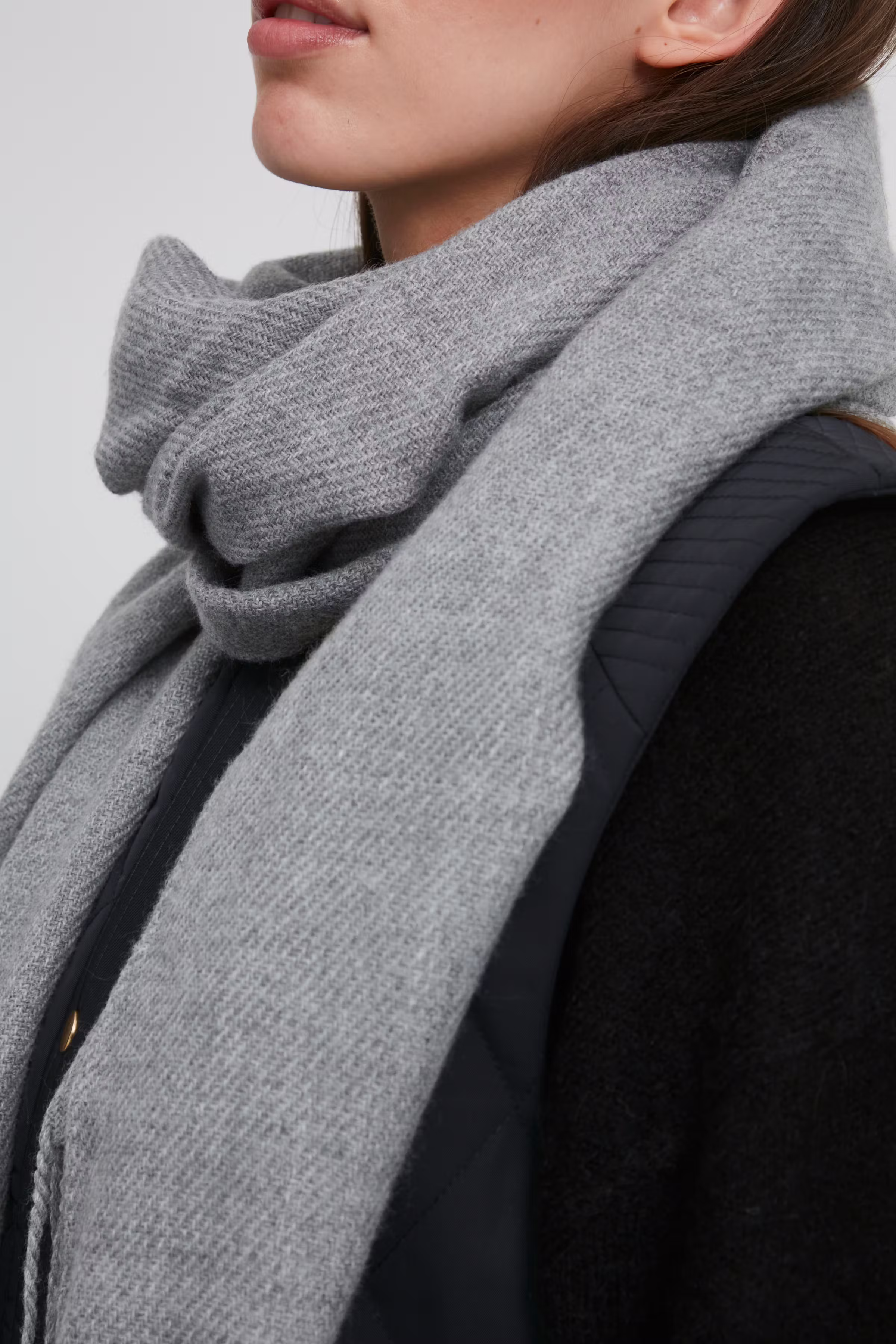 IA VARINA Skjerf LOOKBOOK DETAIL 20100968-200421