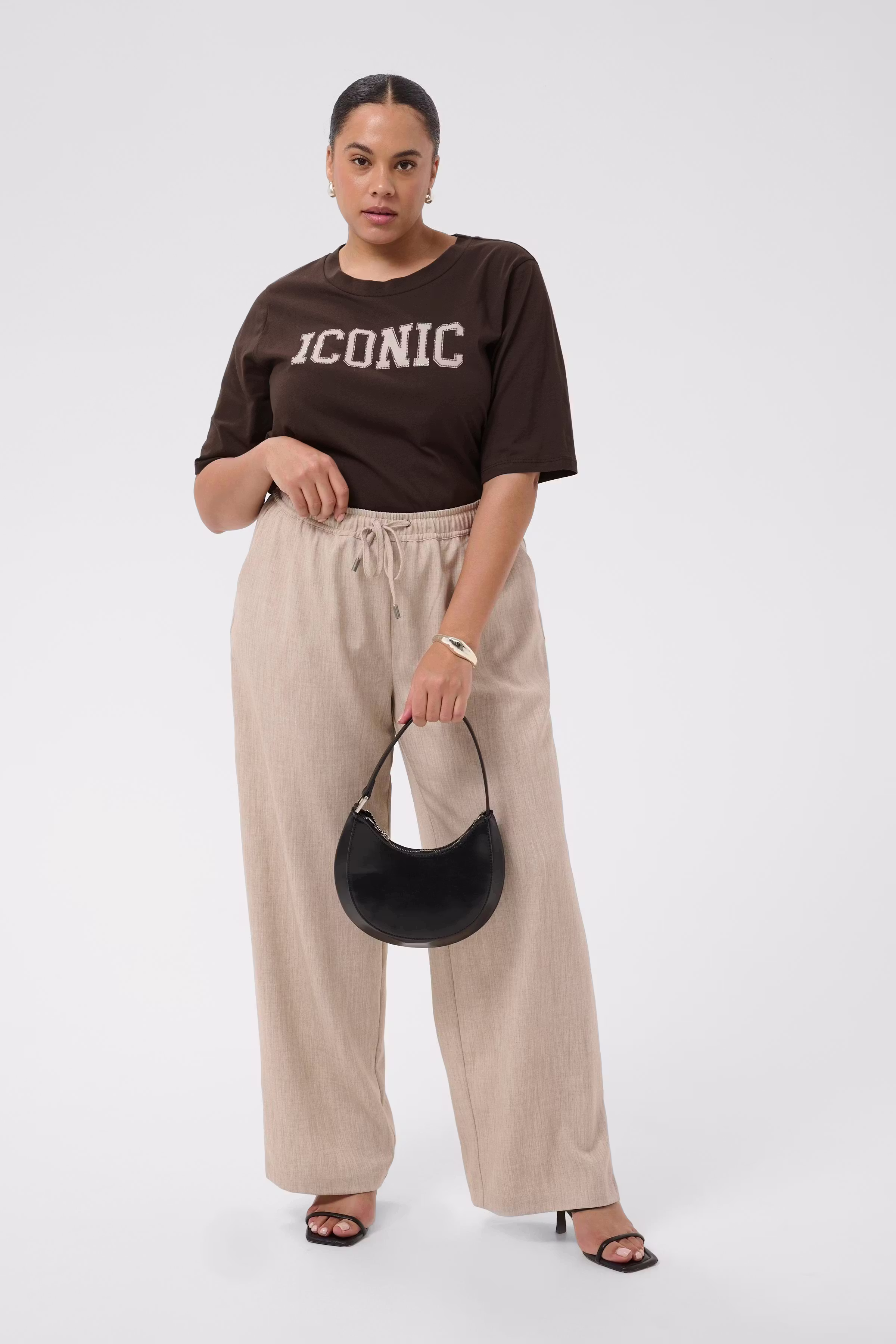 KCalma T-shirt LOOKBOOK FRONT 10584242-190915