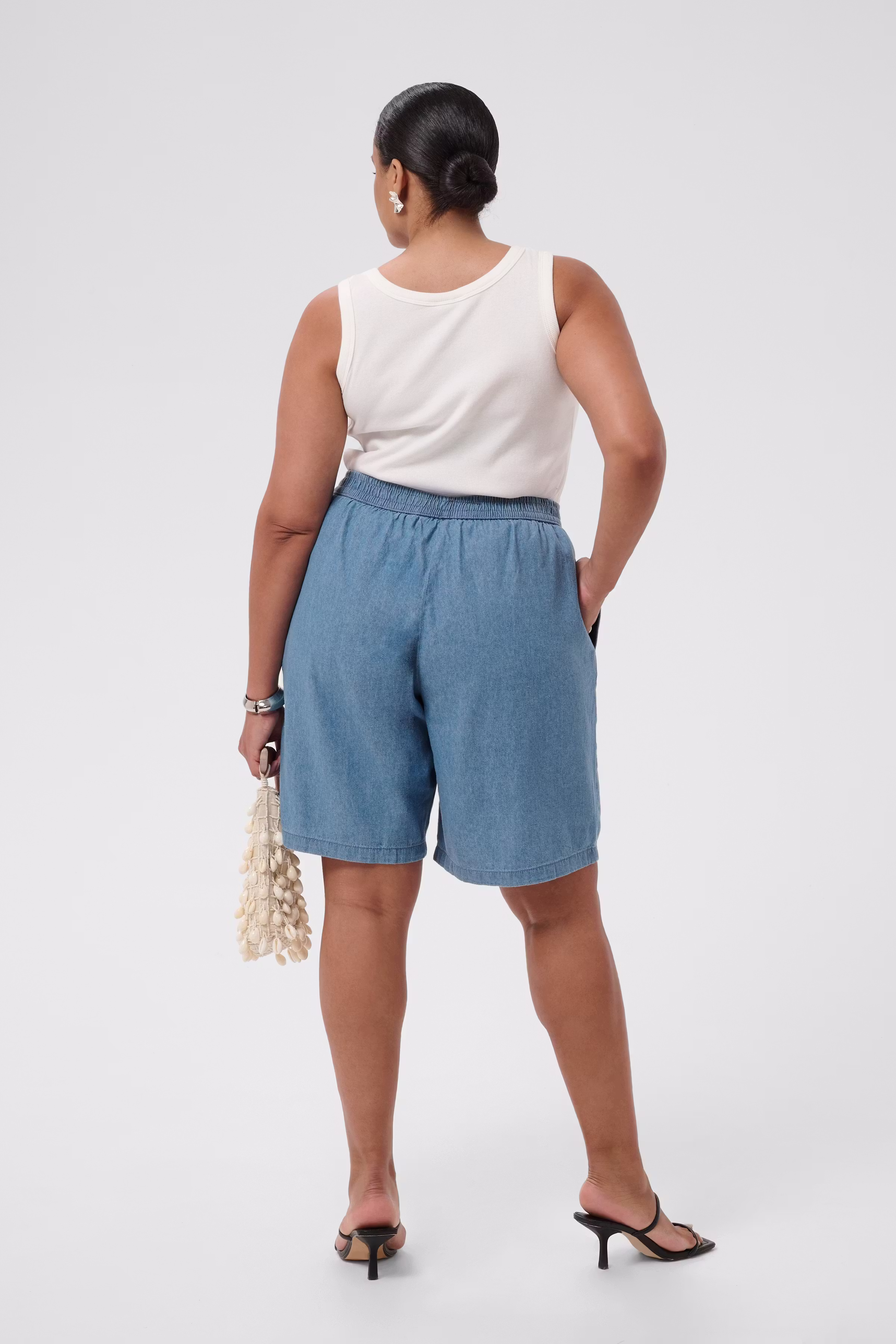 KCjada Bermuda shorts LOOKBOOK BACK 10584171-105707