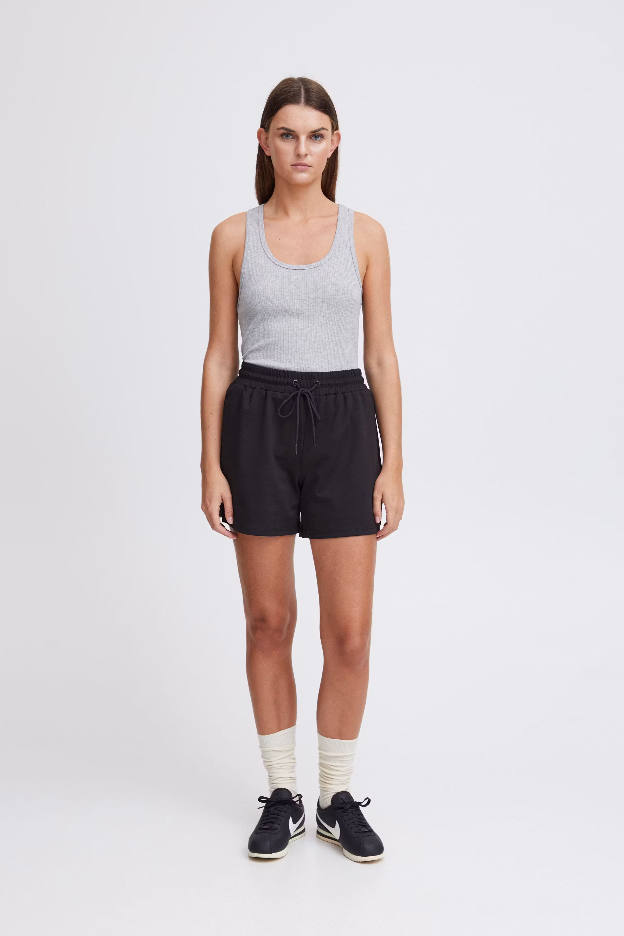 IHKATE Shorts LOOKBOOK FRONT 20121124-194008