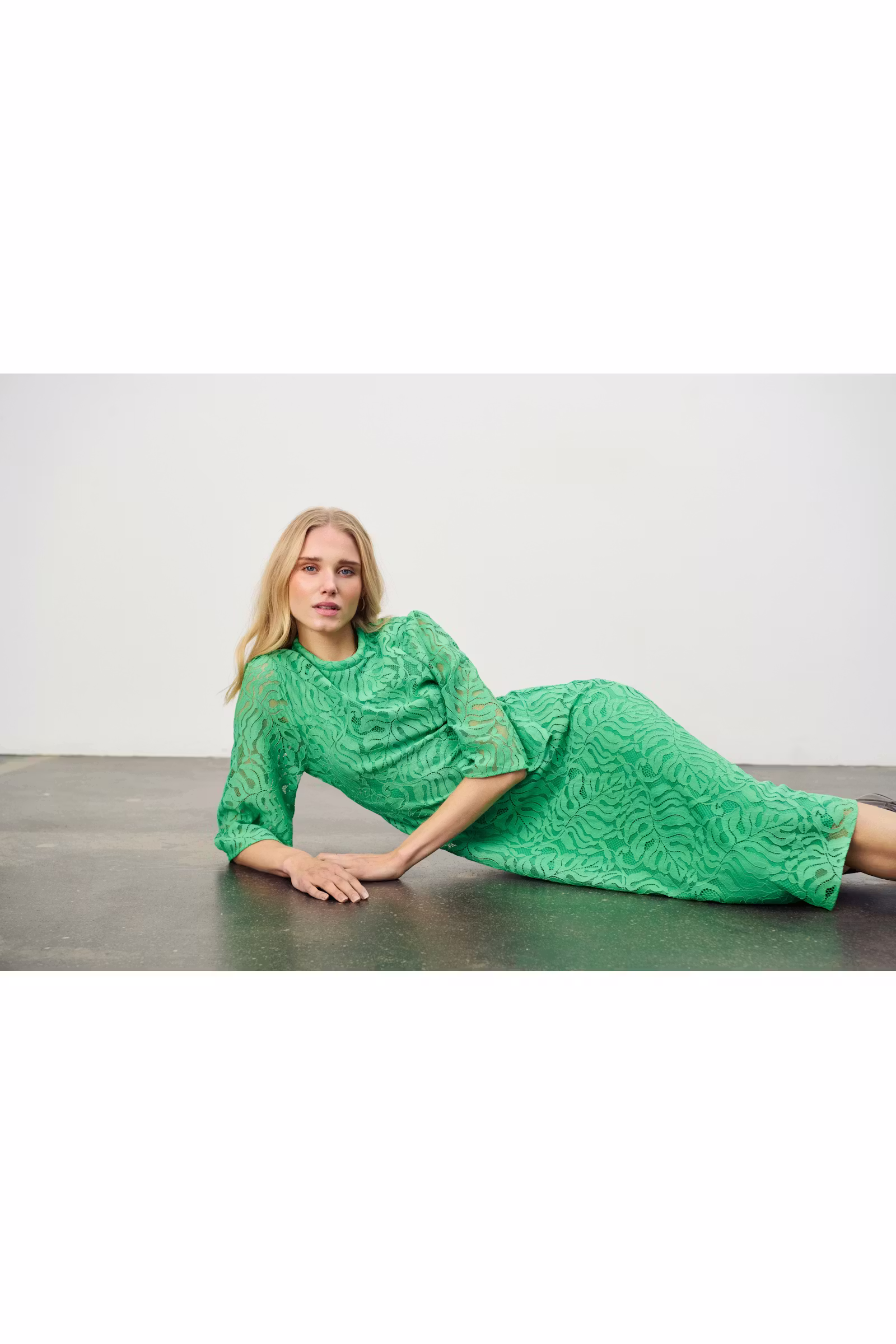 LinseySZ Klänning LOCATION NONE 30514275-166127