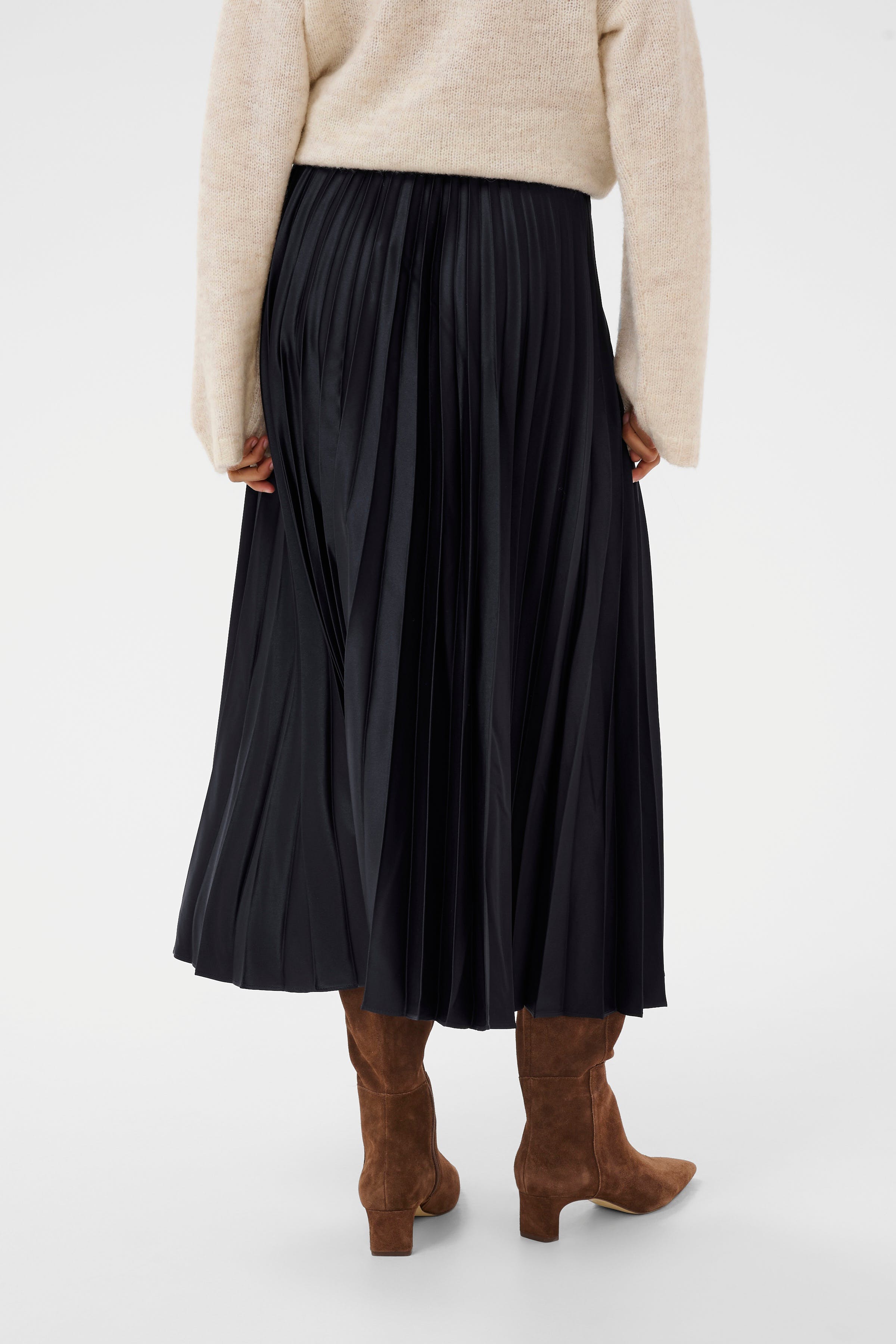 VenedaPW Long pleated skirt LOOKBOOK BACK 30309138-194013