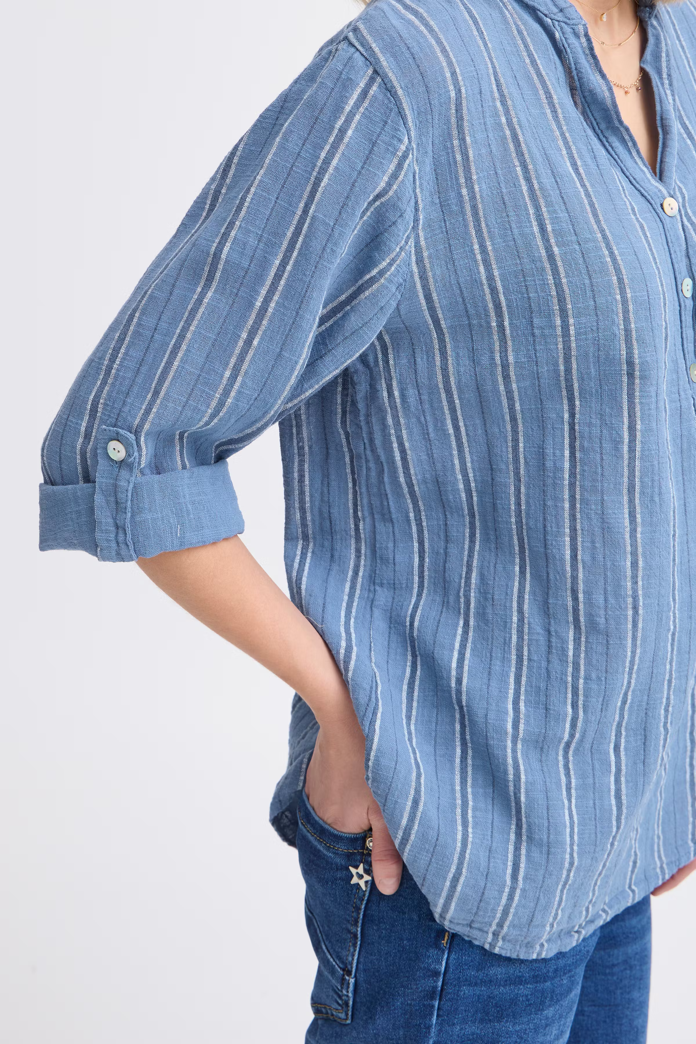 SBALEXA Bluse LOOKBOOK DETAIL 22100927-203403