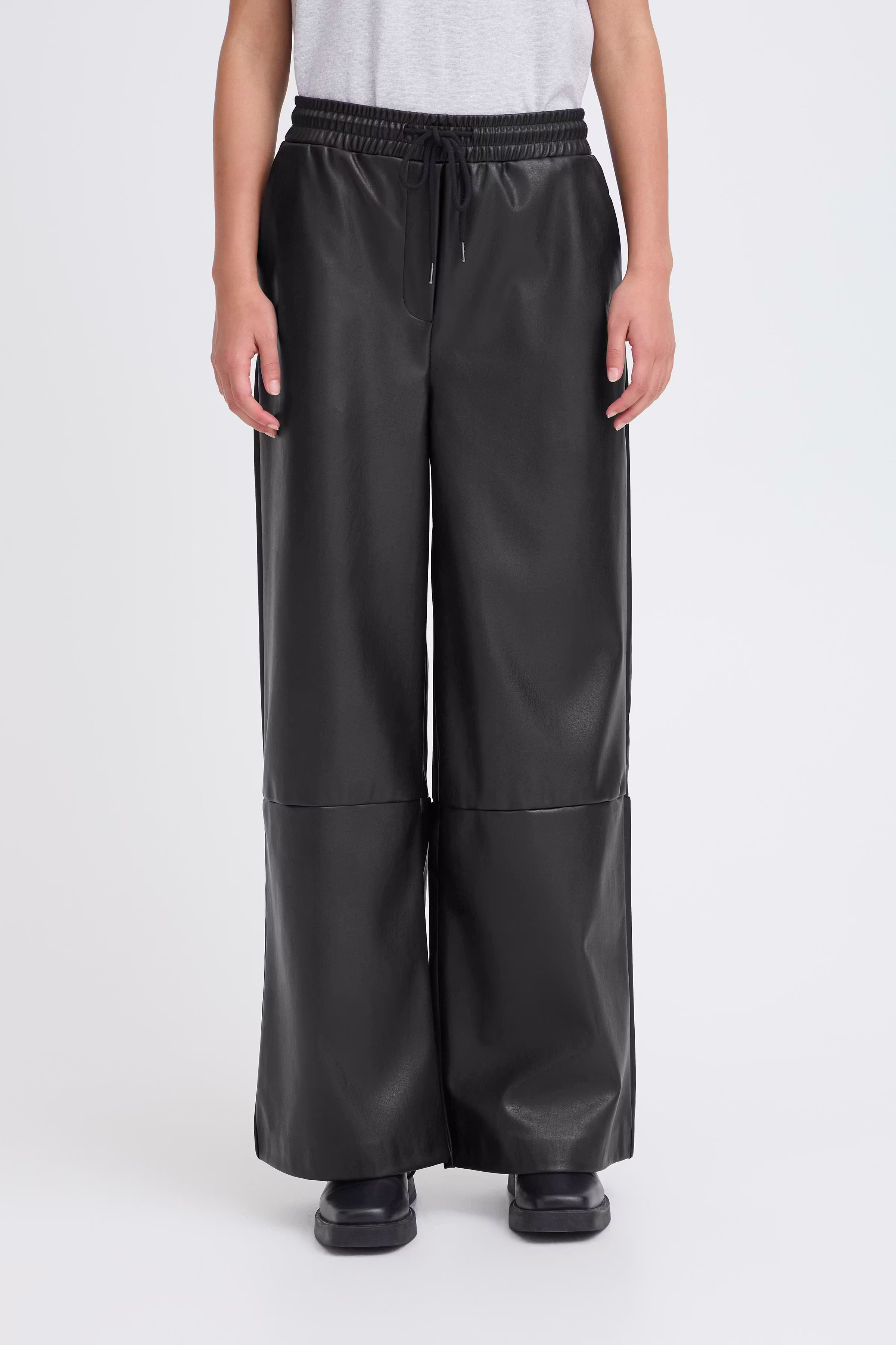 IHKATE Bukser LOOKBOOK FRONT 20124719-194008