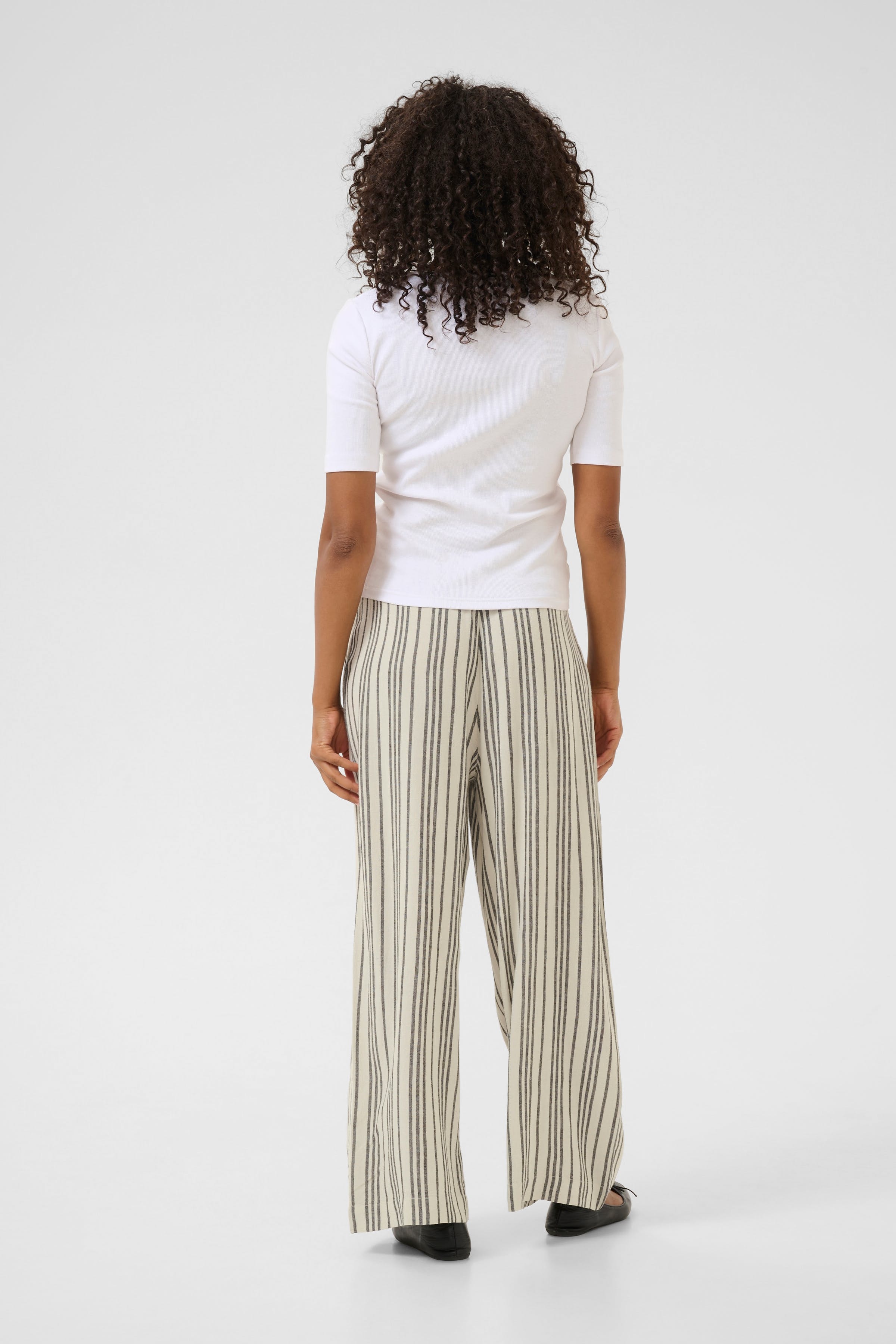 KAmilia Linen Trousers LOOKBOOK BACK 10509666-107124
