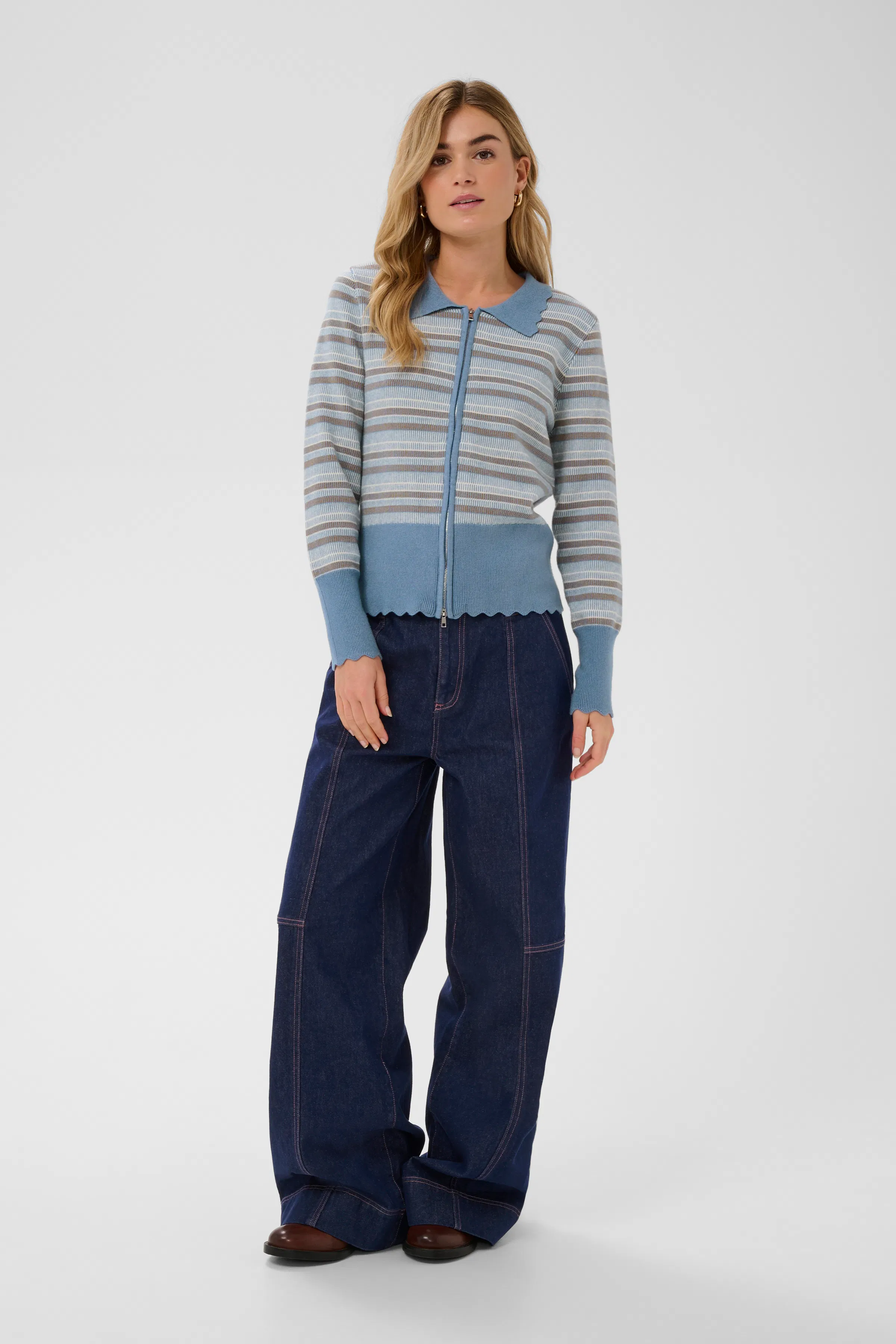 PippaSZ Cardigan LOOKBOOK FRONT 30514940-164021