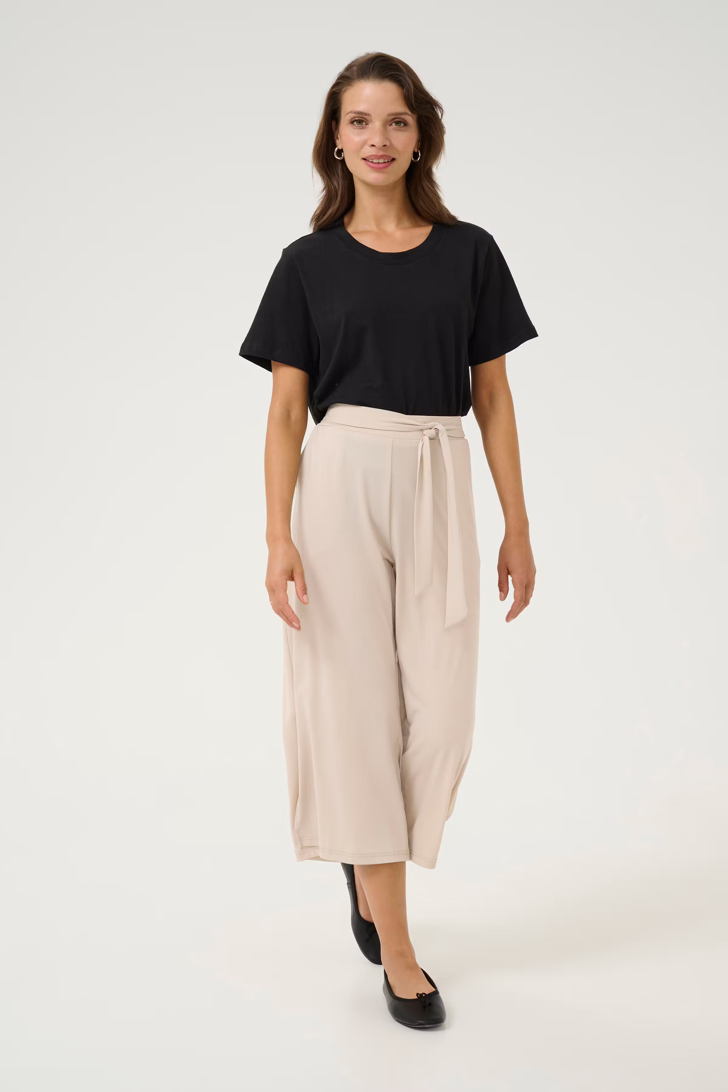 KAmalli Trousers LOOKBOOK FRONT 10503140-151305