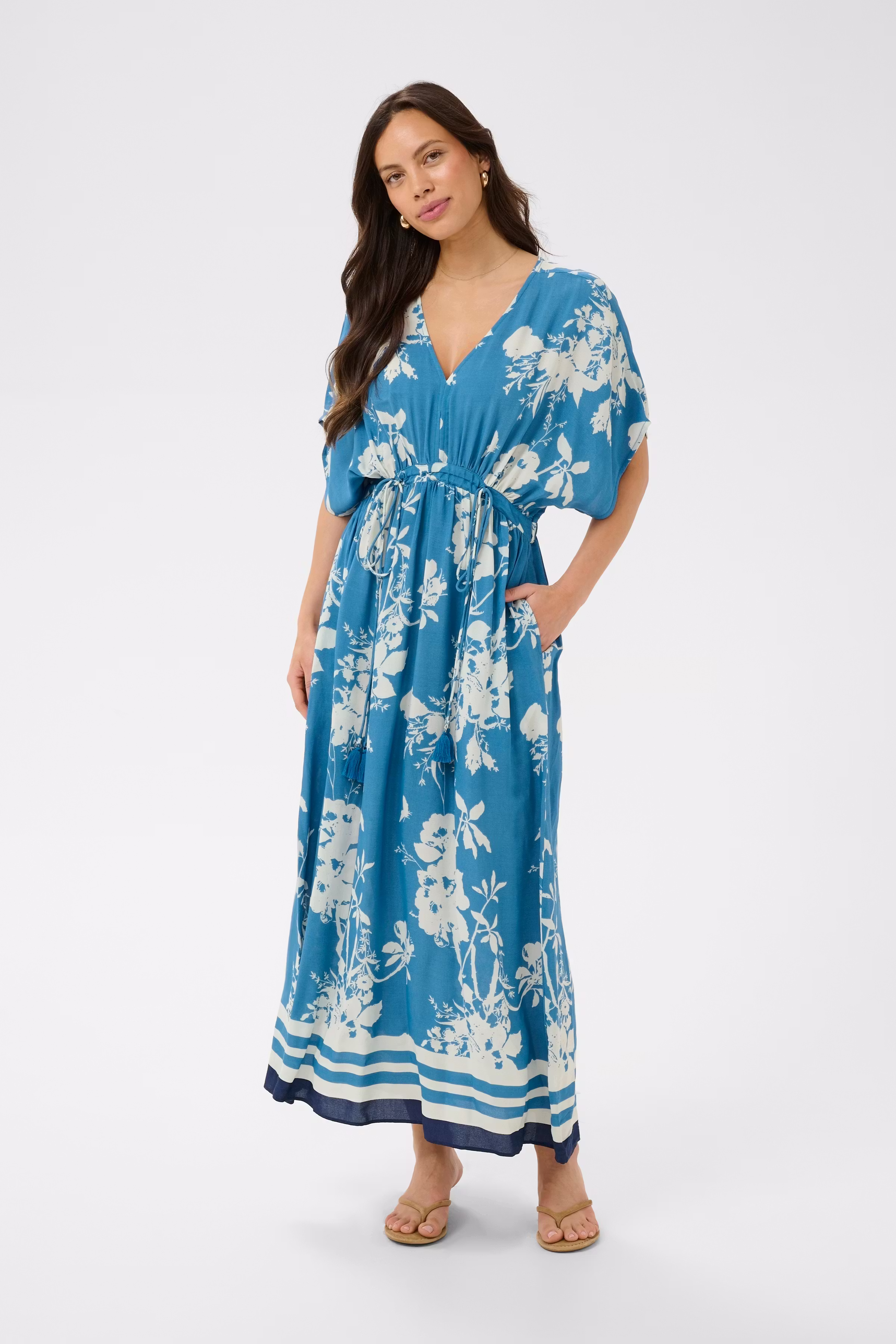 RashedaSZ Kjole LOOKBOOK FRONT 30515064-304890