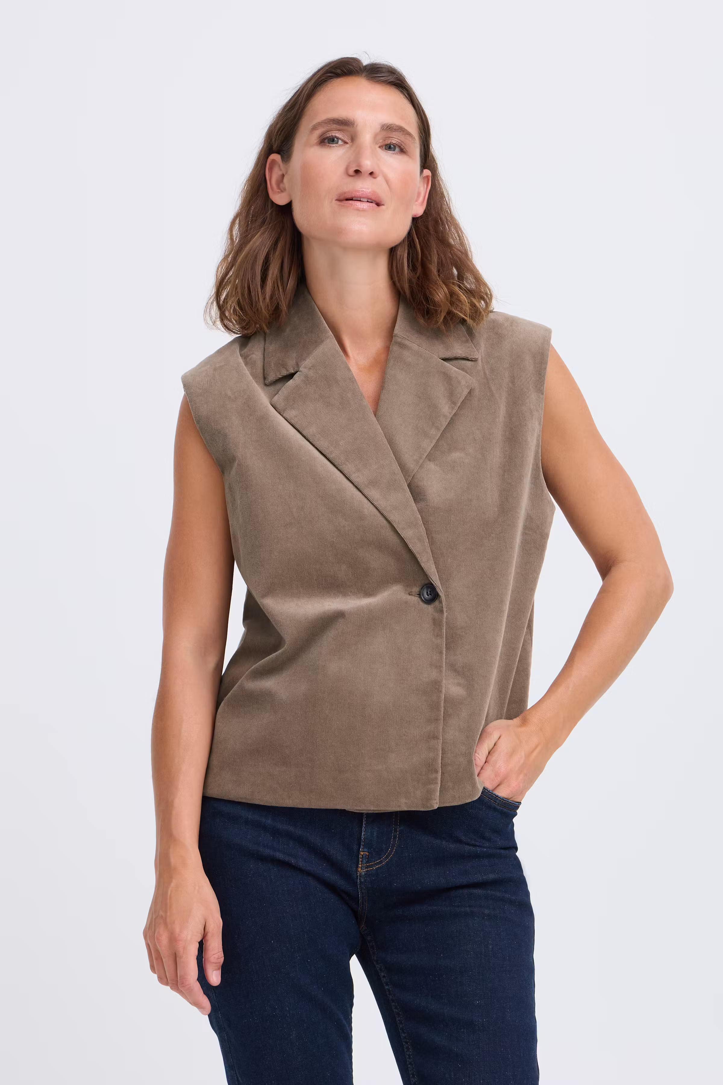 PZSALLY Weste LOOKBOOK FRONT 50210853-181112