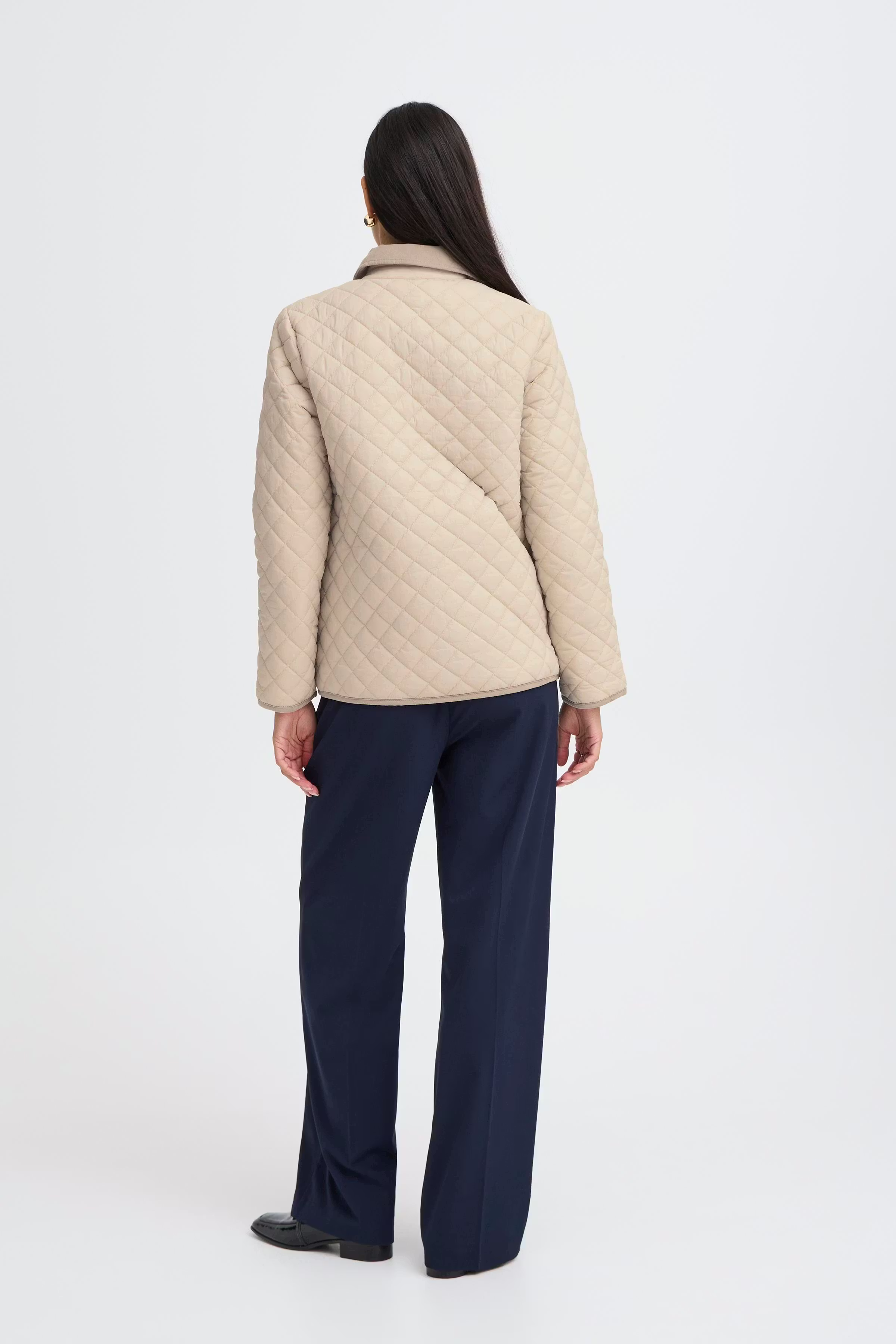 BYBERTA Bovenkleding LOOKBOOK BACK 20818514-141107