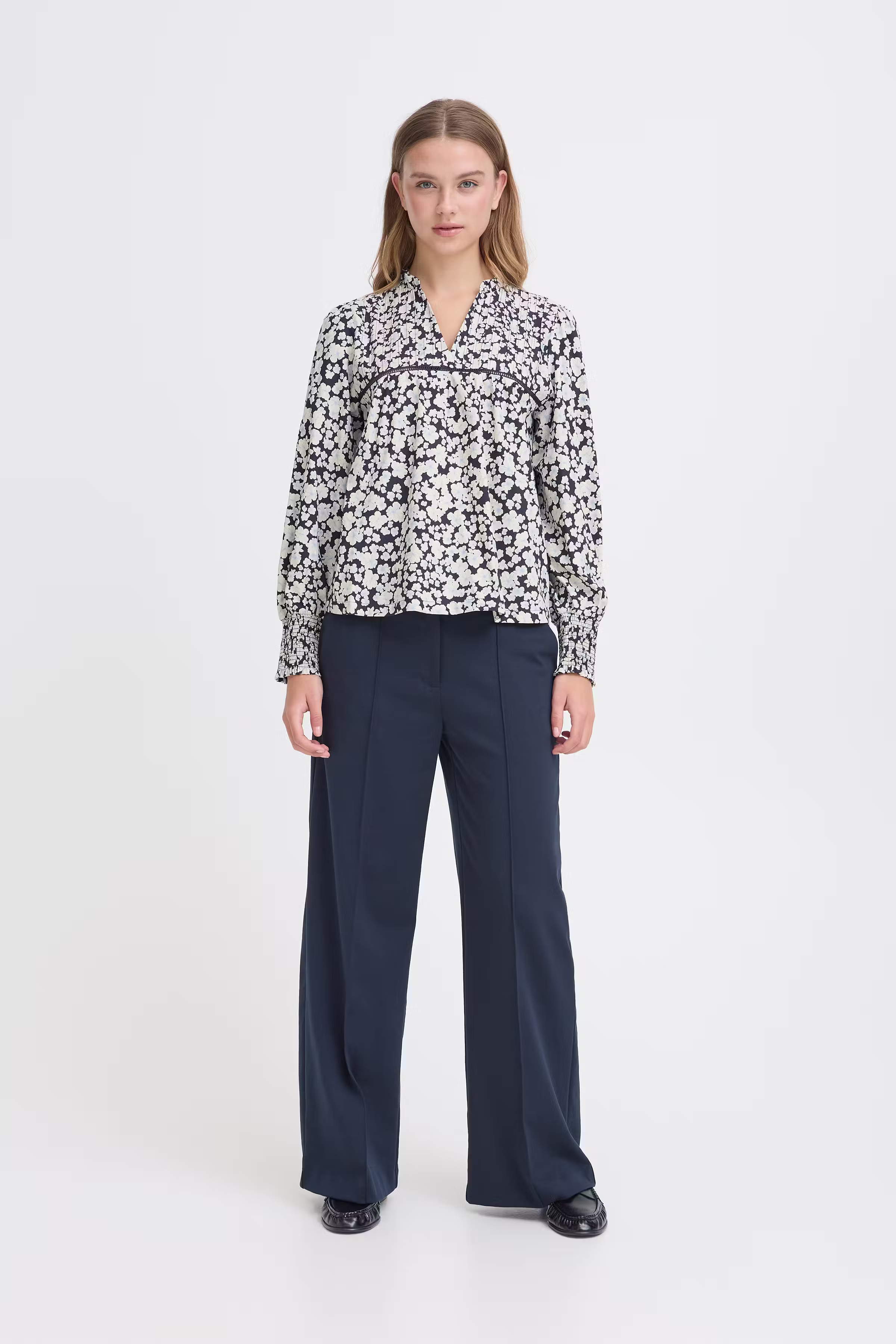 IHKELIA Bluse LOOKBOOK FRONT 20125138-900003900