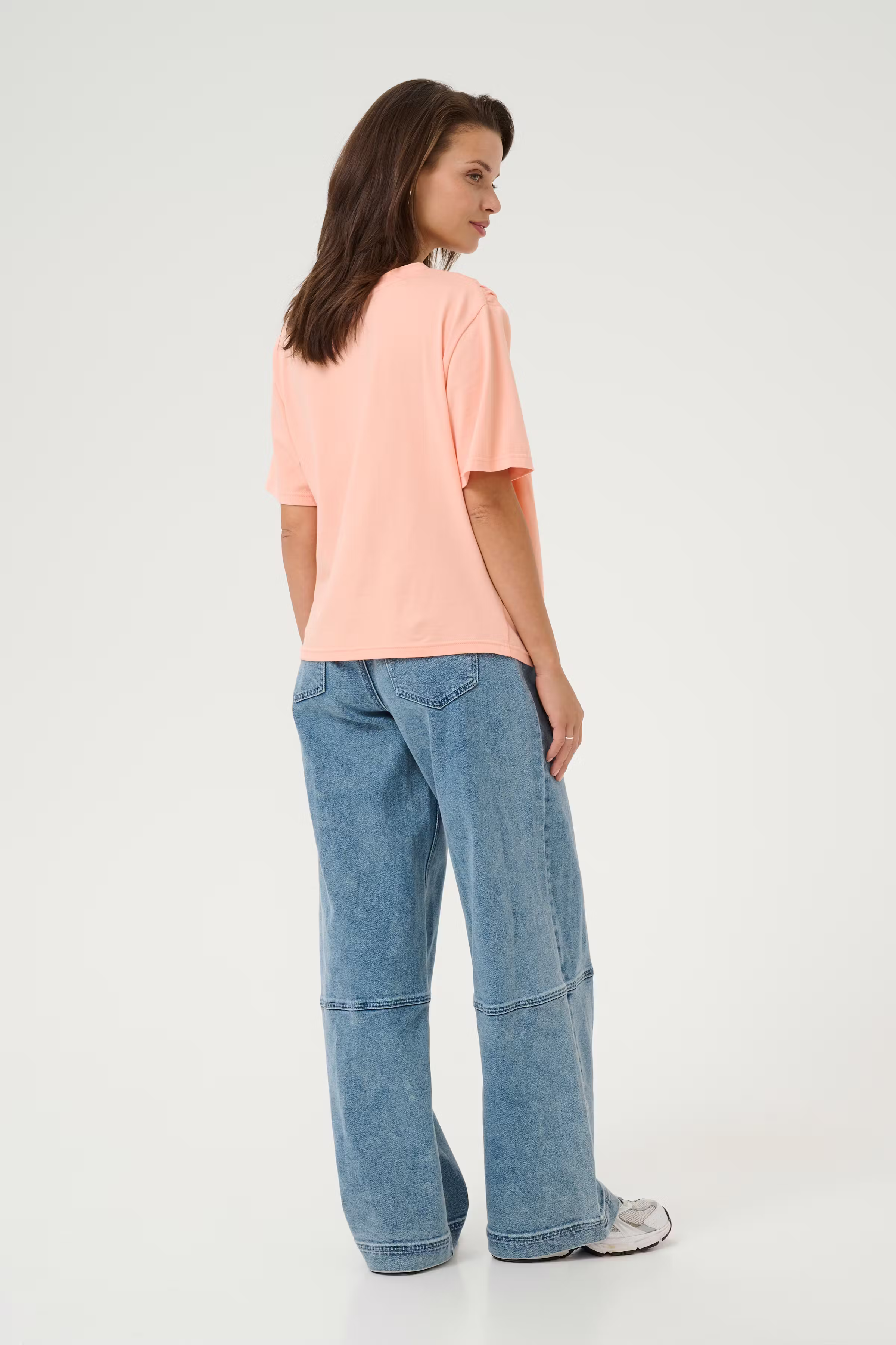 KAeloise T-shirt LOOKBOOK BACK 10509656-141228