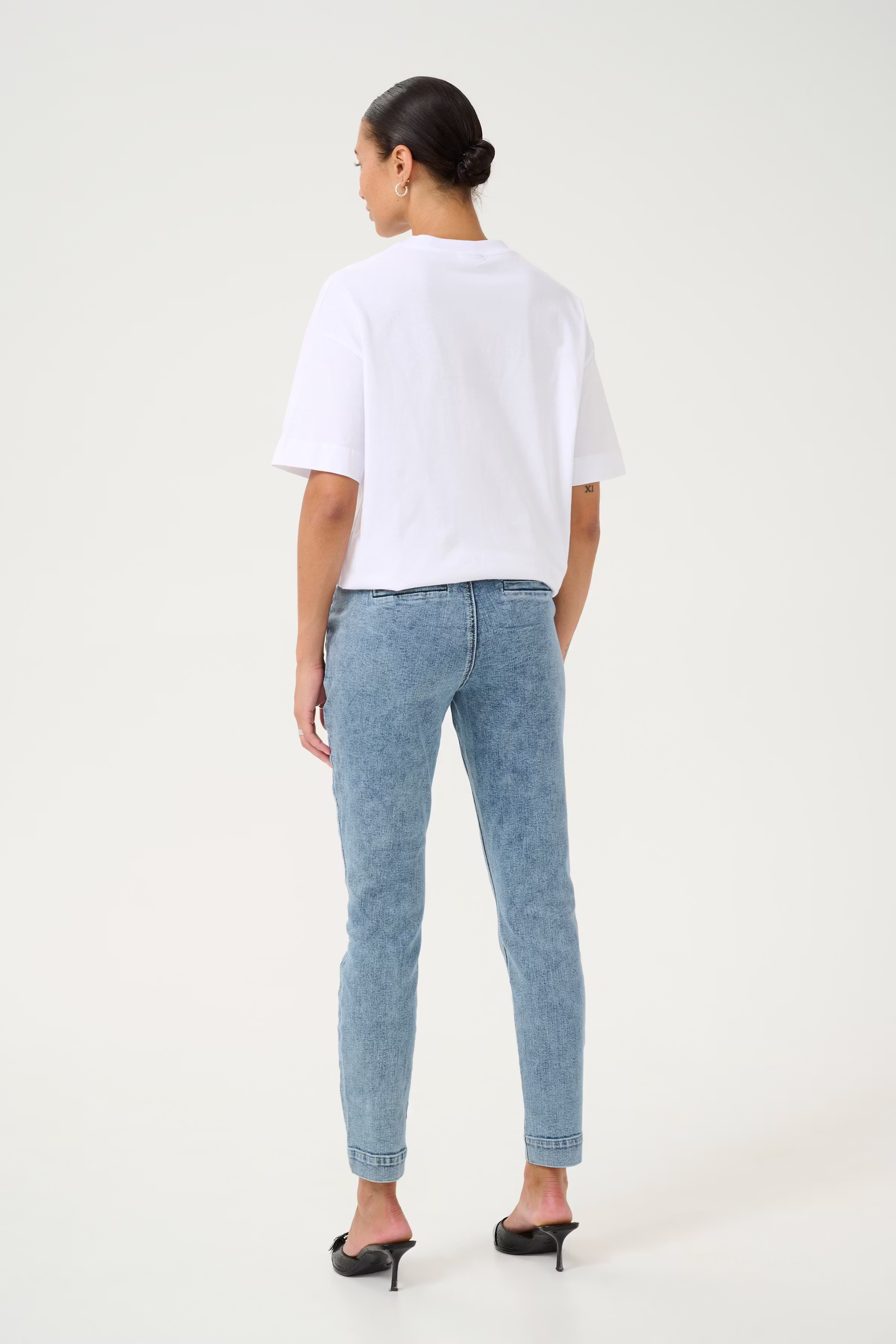 KAlea Slim Jeans LOOKBOOK BACK 10509347-101012