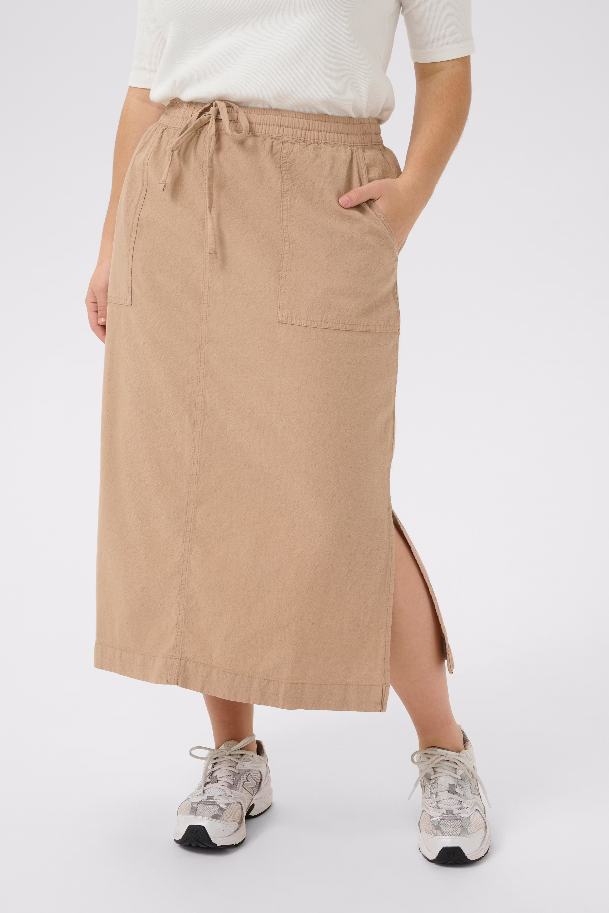 KCnana Skirt LOOKBOOK FRONT 10582896-101239