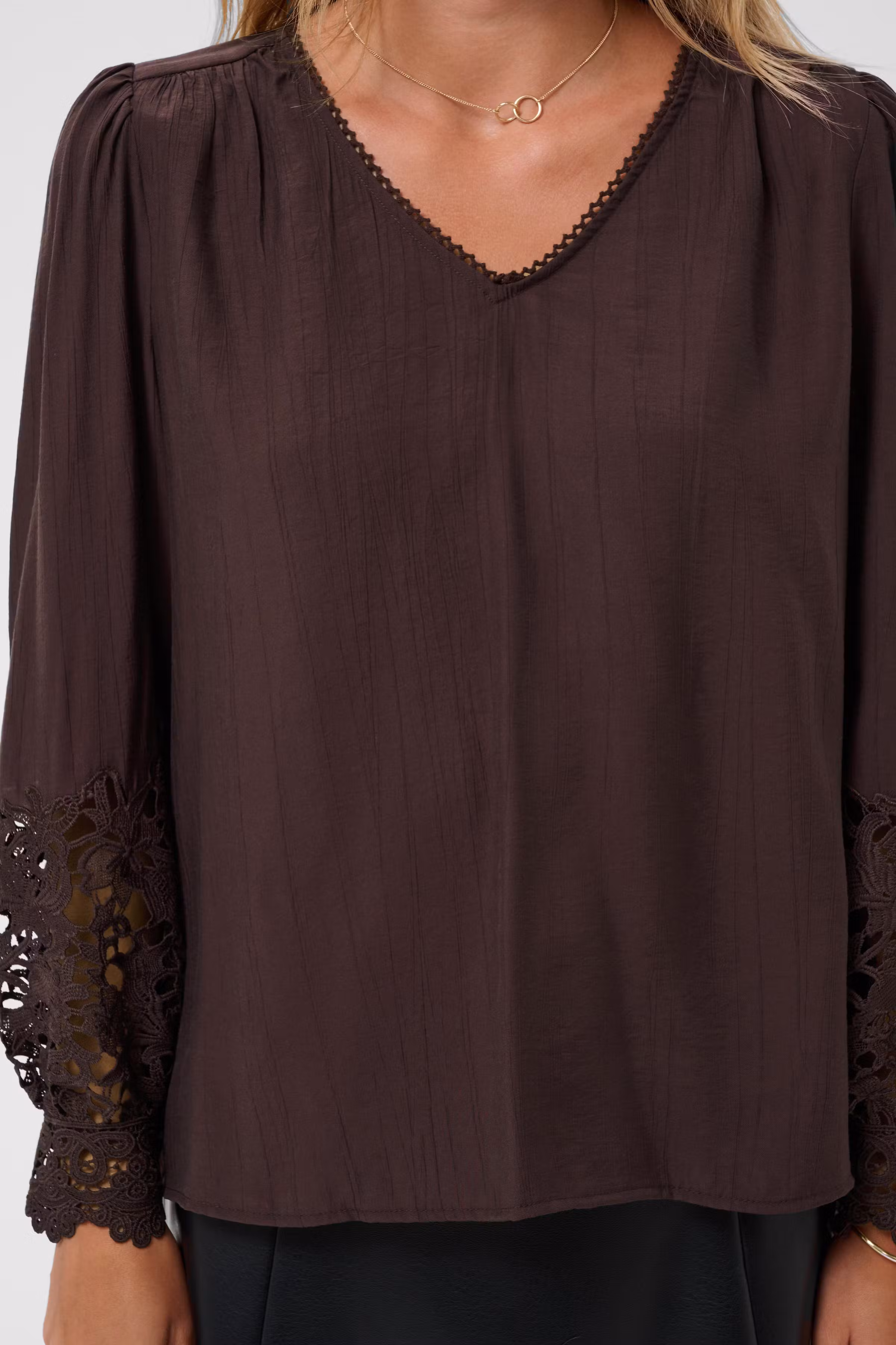CRTina Blouse LOOKBOOK DETAIL 10614427-191016