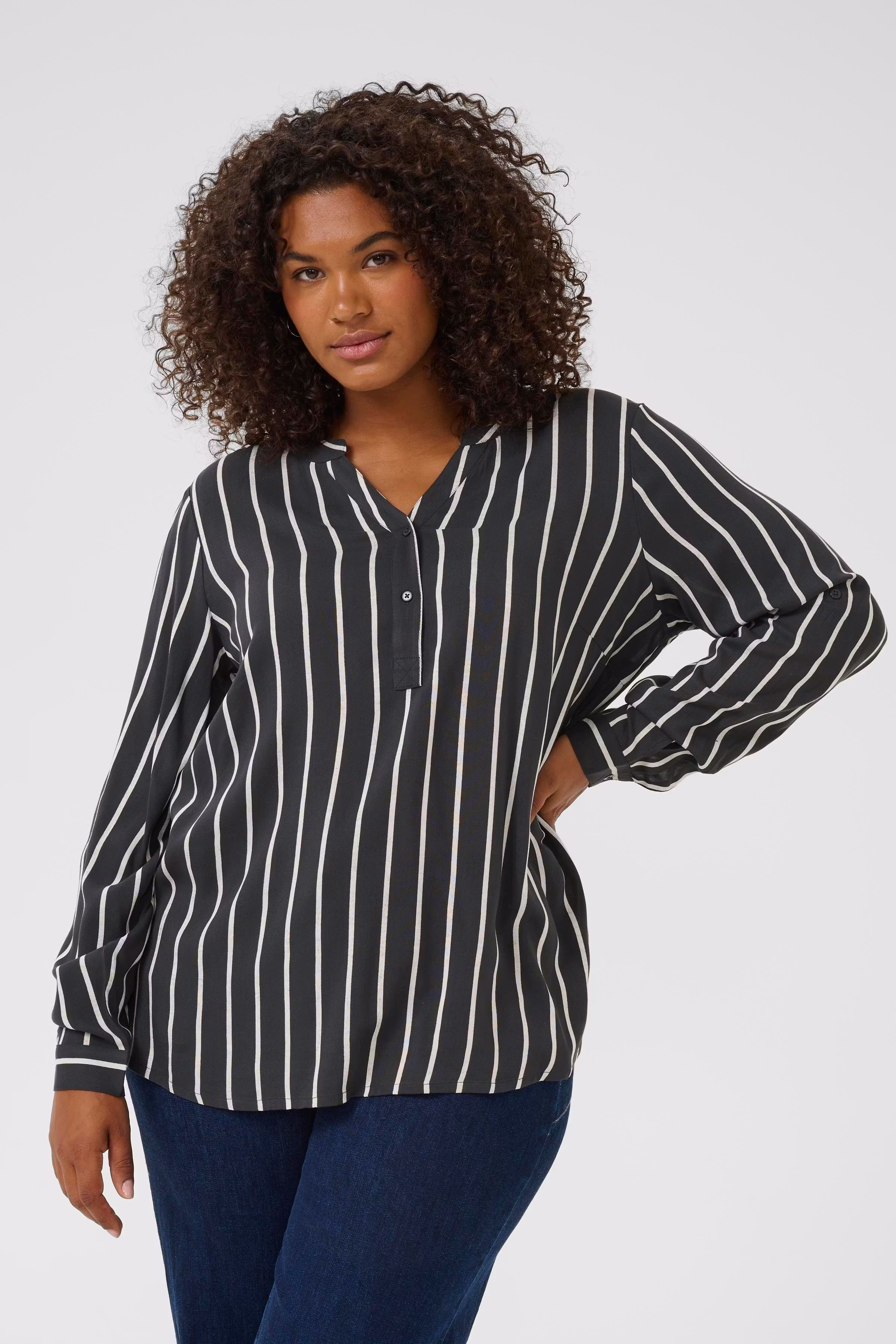 KCsida Bluse LOOKBOOK FRONT 10580350-108466