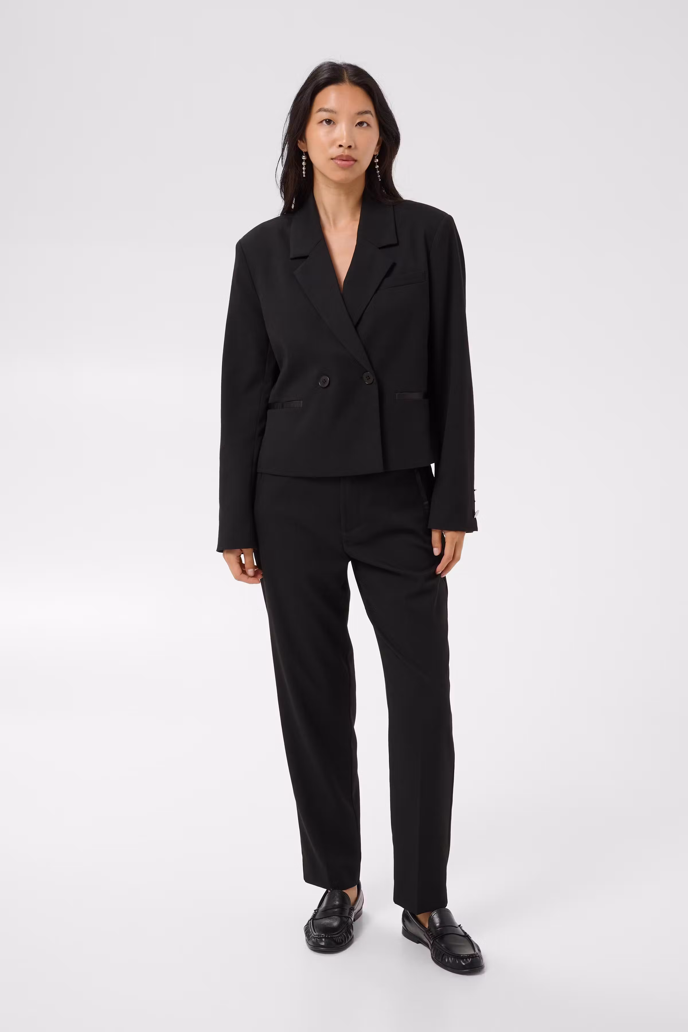 DamlaPW Blazer LOOKBOOK FRONT 30310933-194008