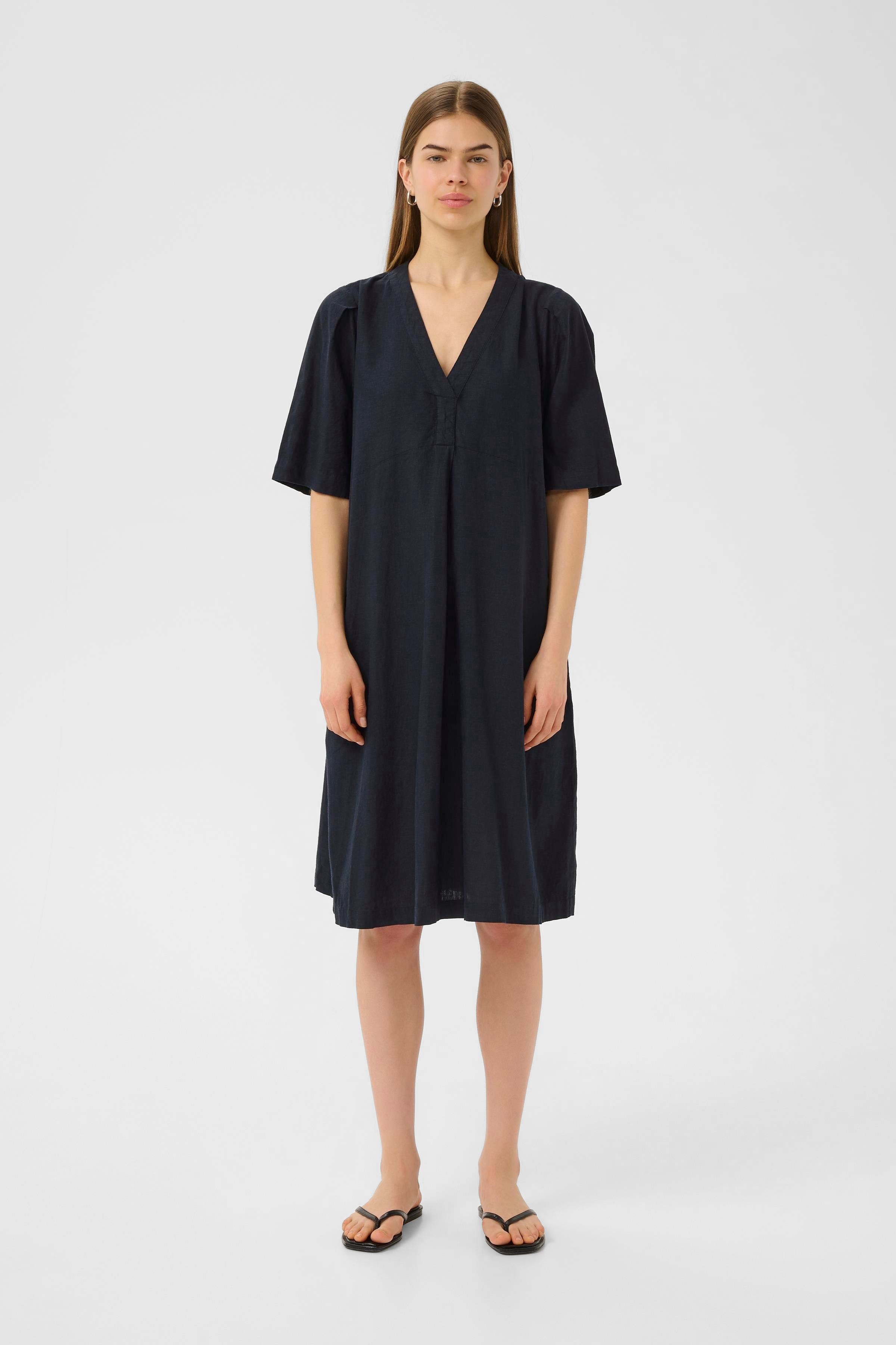 EllieIW Linnen Jurk LOOKBOOK FRONT 30109316-300005