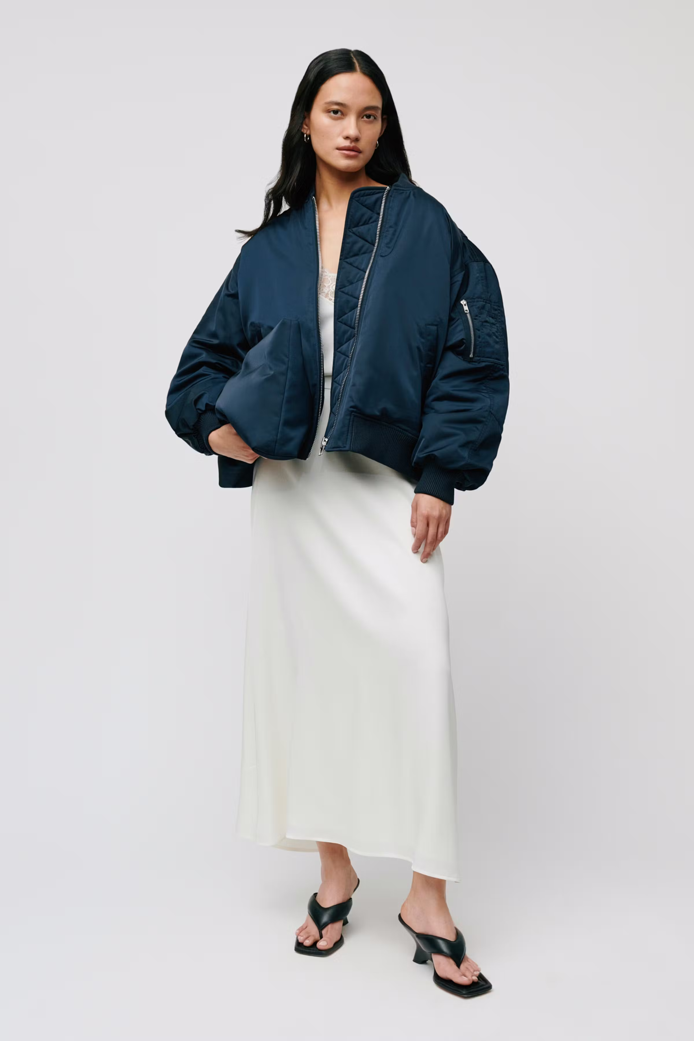 AMINA Bag LOOKBOOK FRONT 30600432-BL900