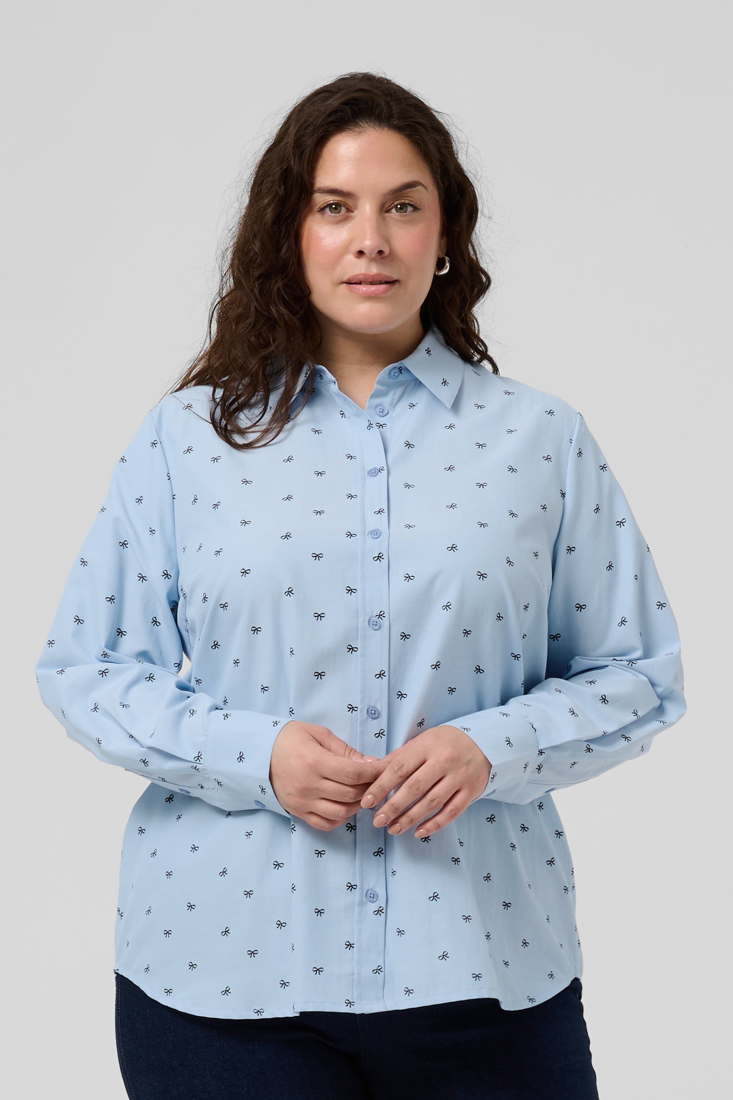 KCgiuly Hemd LOOKBOOK FRONT 10584223-1000512