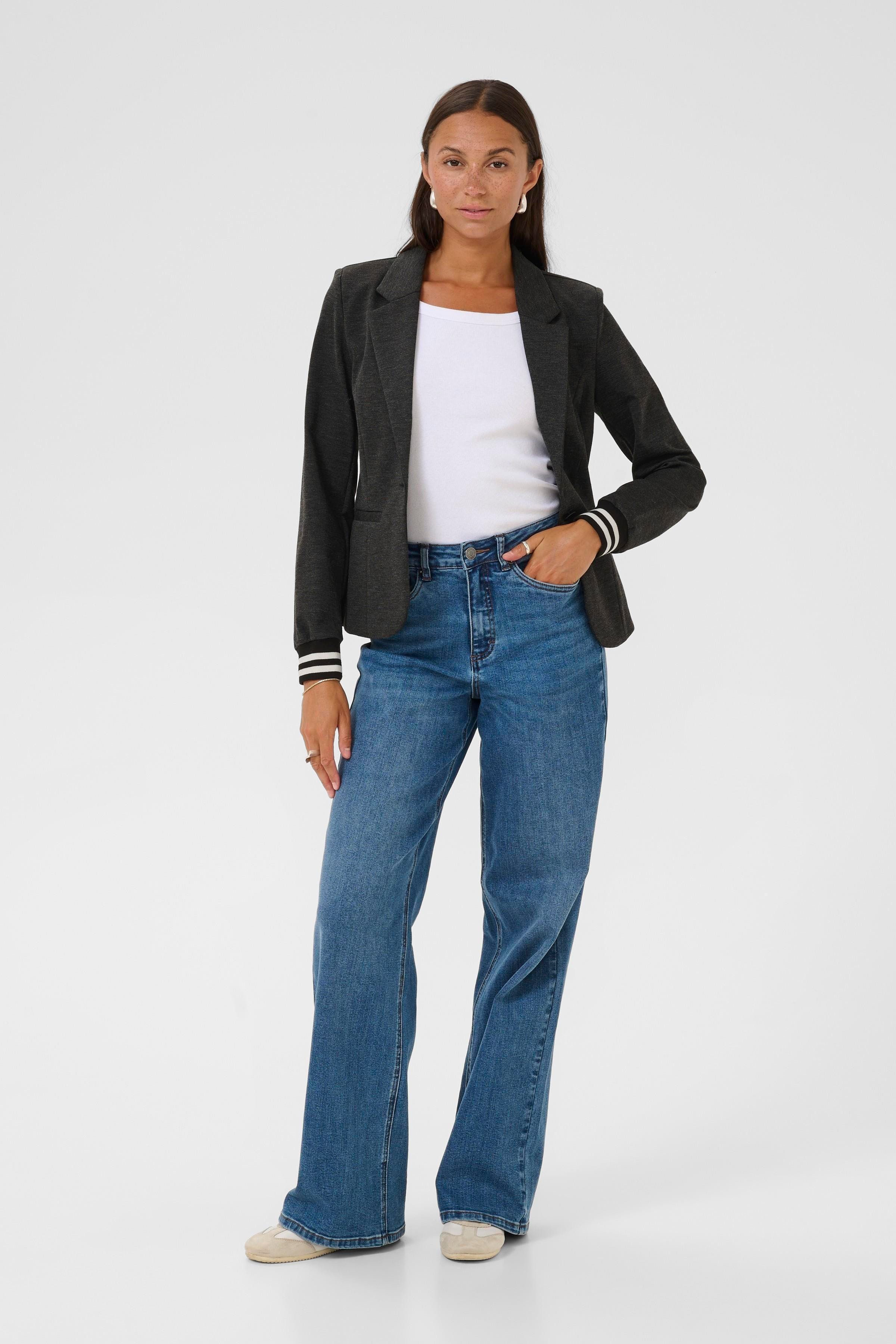 KAKinnie Blazer LOOKBOOK FRONT 10550800-108803