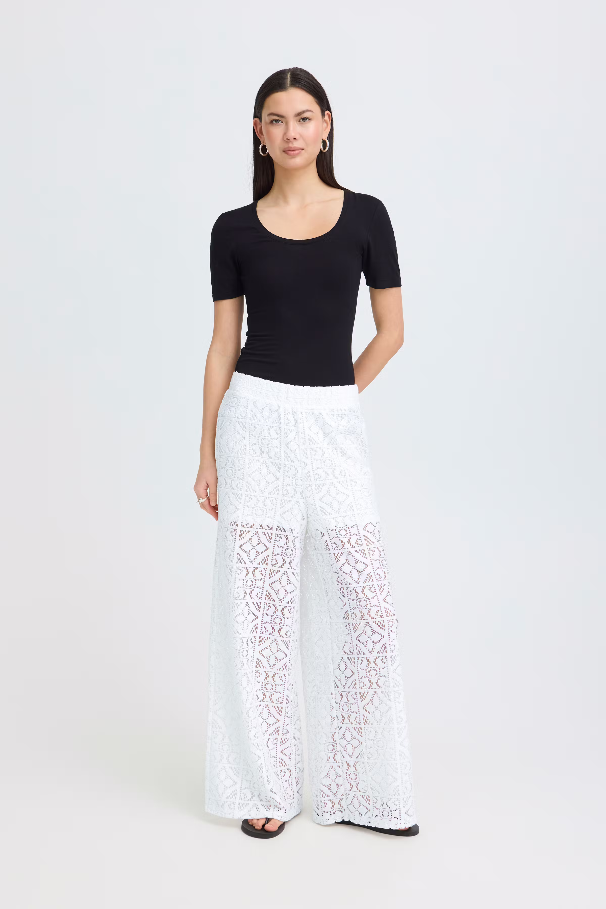 IHNAIMA Hose LOOKBOOK FRONT 20126571-114201