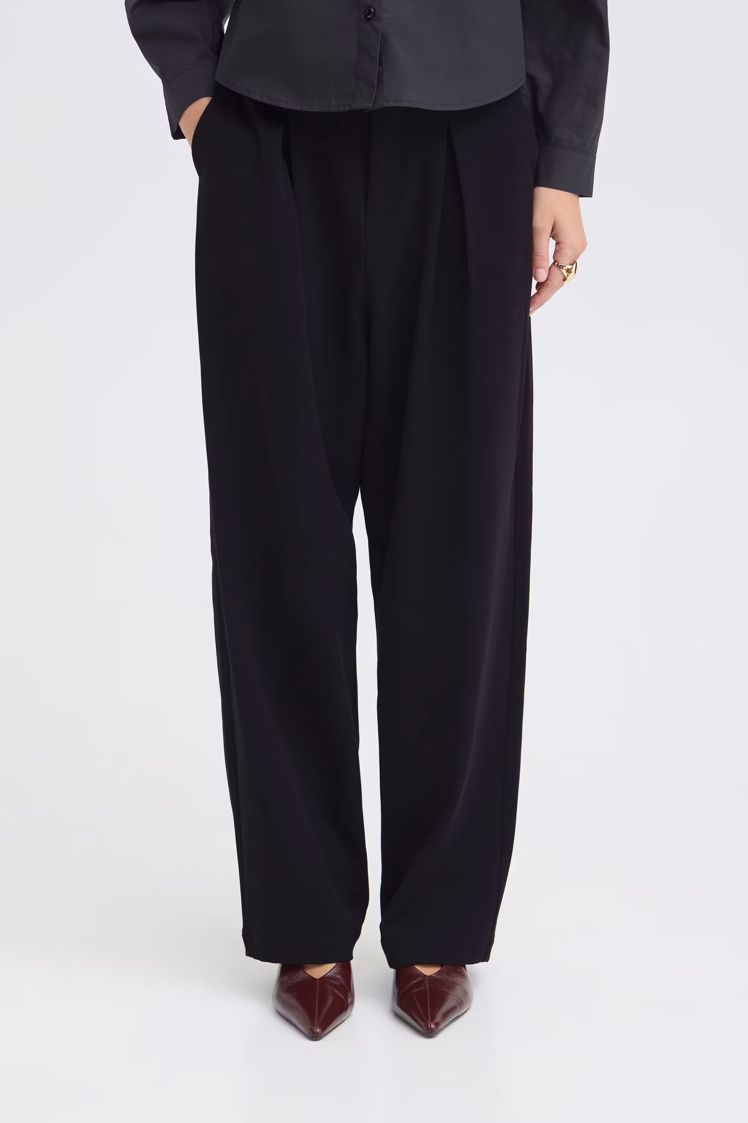 LEONORA Trousers LOOKBOOK FRONT 50210973-193911