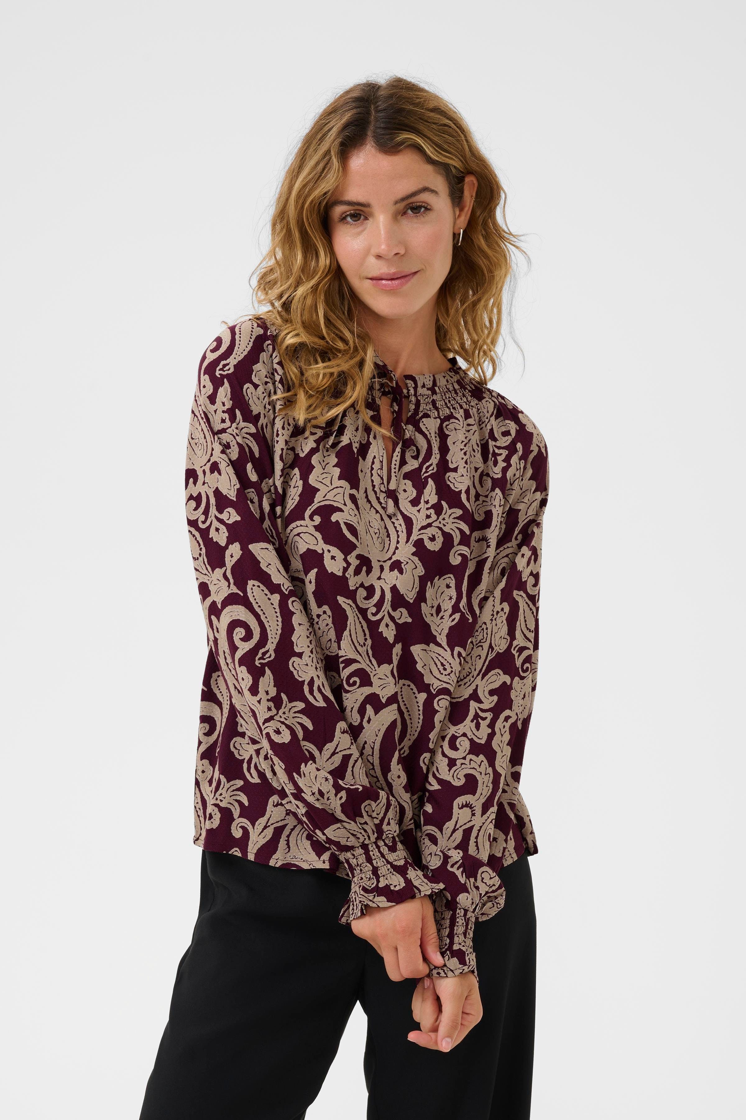 CRLucy Blouse LOOKBOOK FRONT 10613156-109288