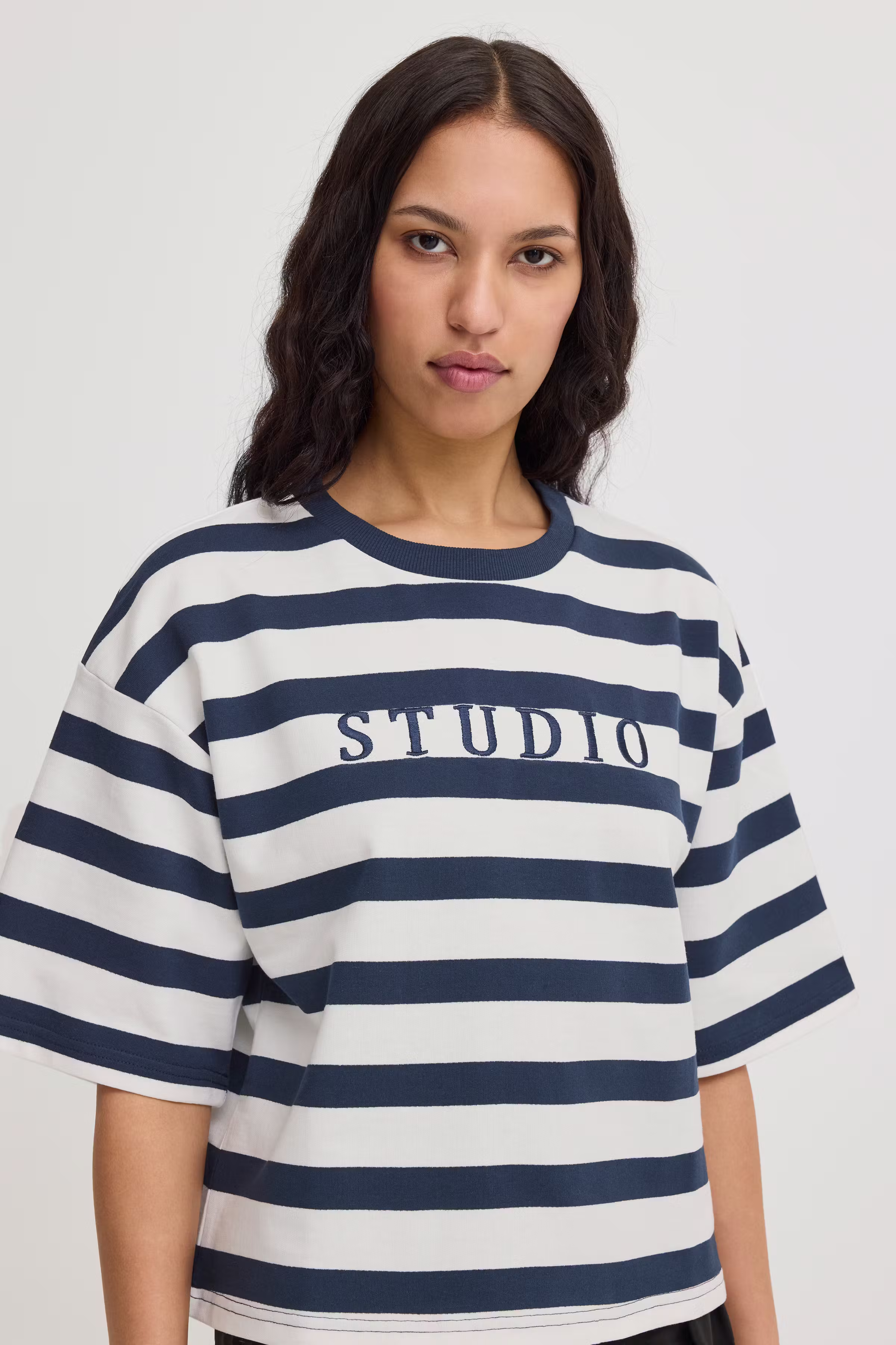 IHOCIE T-shirt LOOKBOOK DETAIL 20122776-194010