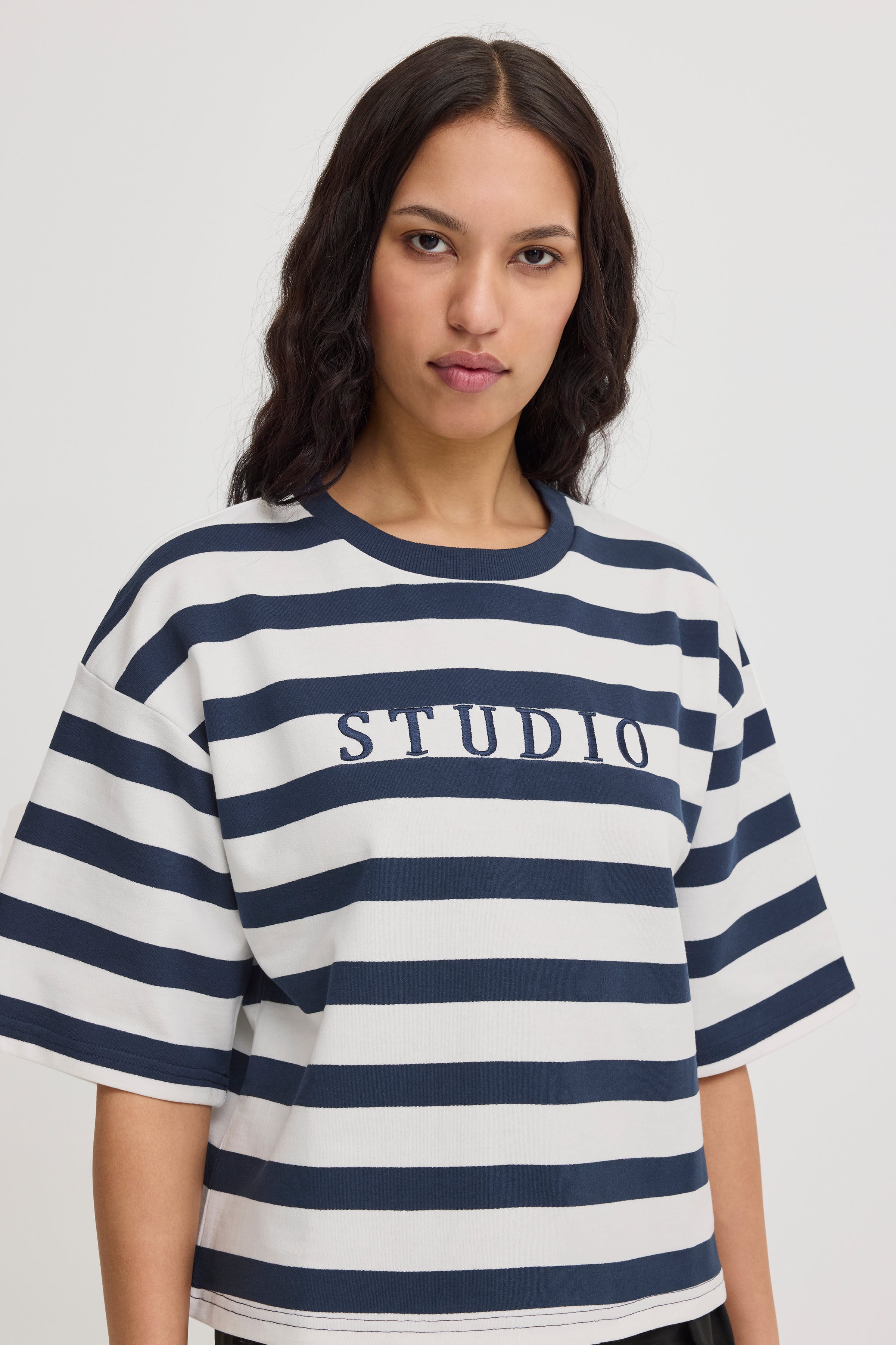 IHOCIE T-shirt LOOKBOOK DETAIL 20122776-194010