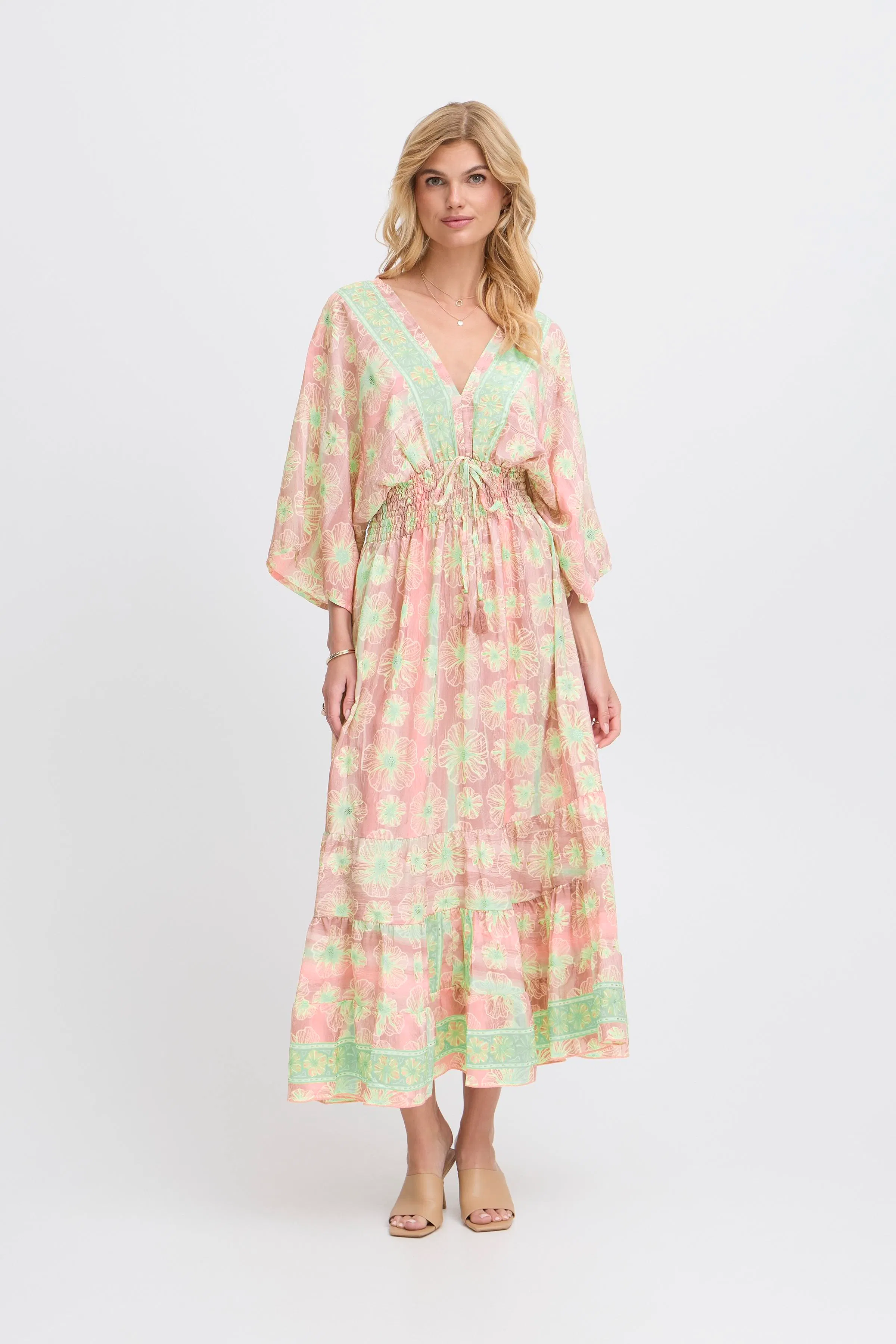 SBILSEBETH Kjole LOOKBOOK FRONT 22101008-205617