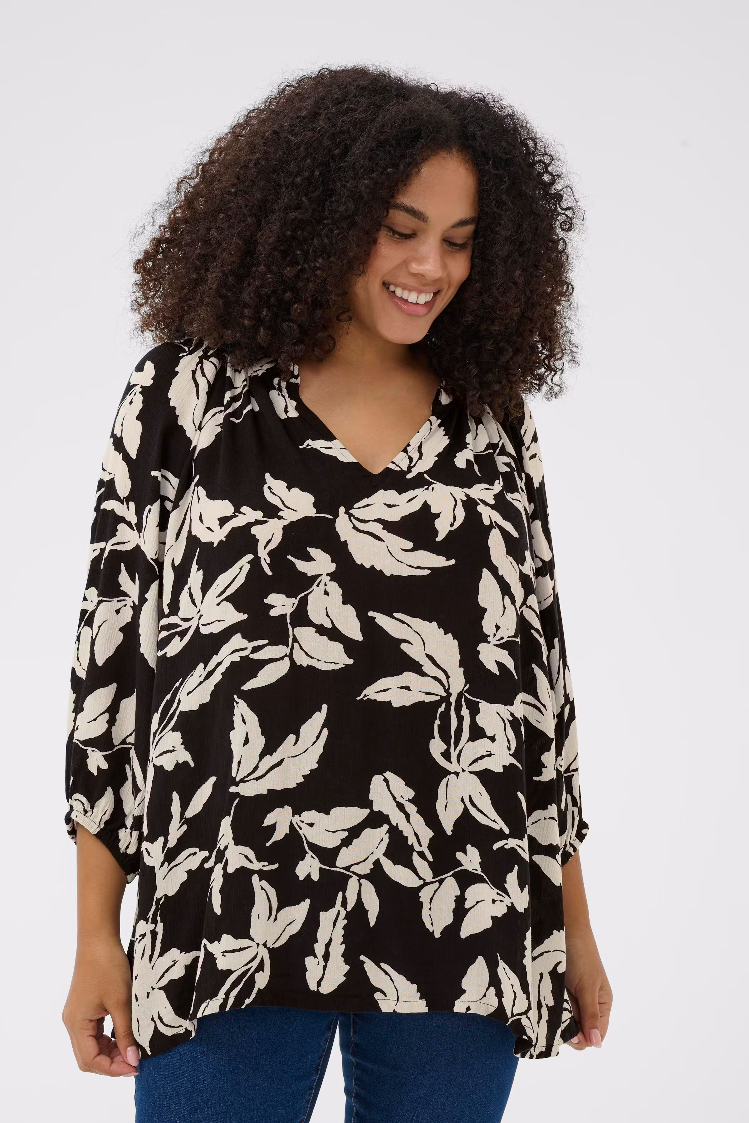 KCtrine Bluse LOOKBOOK DETAIL 10583315-109244