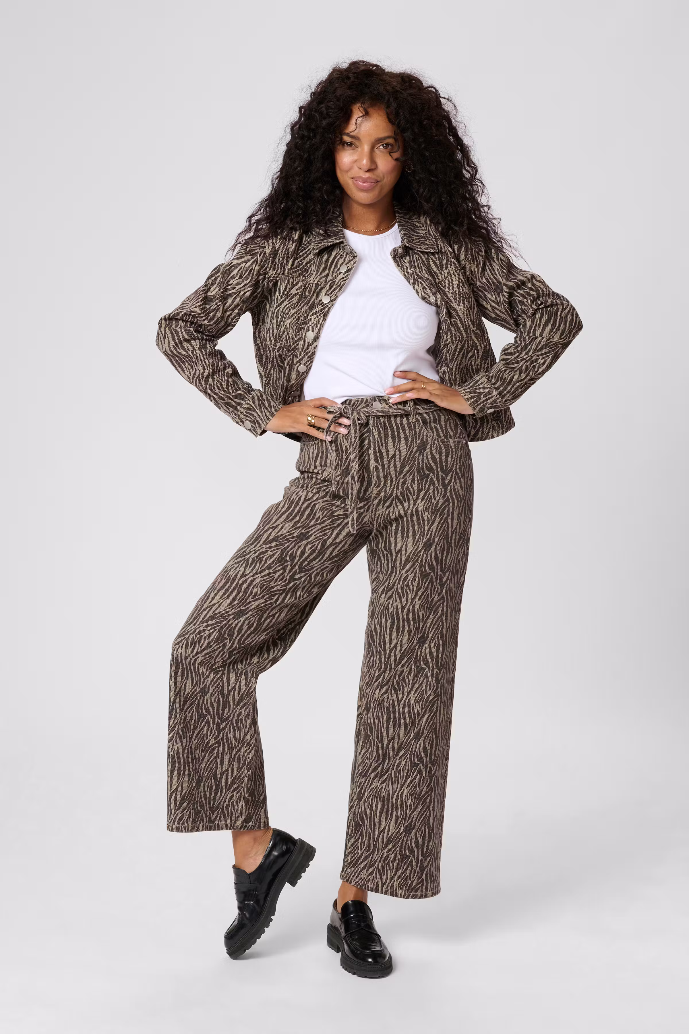 KAleondra Hemd LOOKBOOK FRONT 10510133-107719
