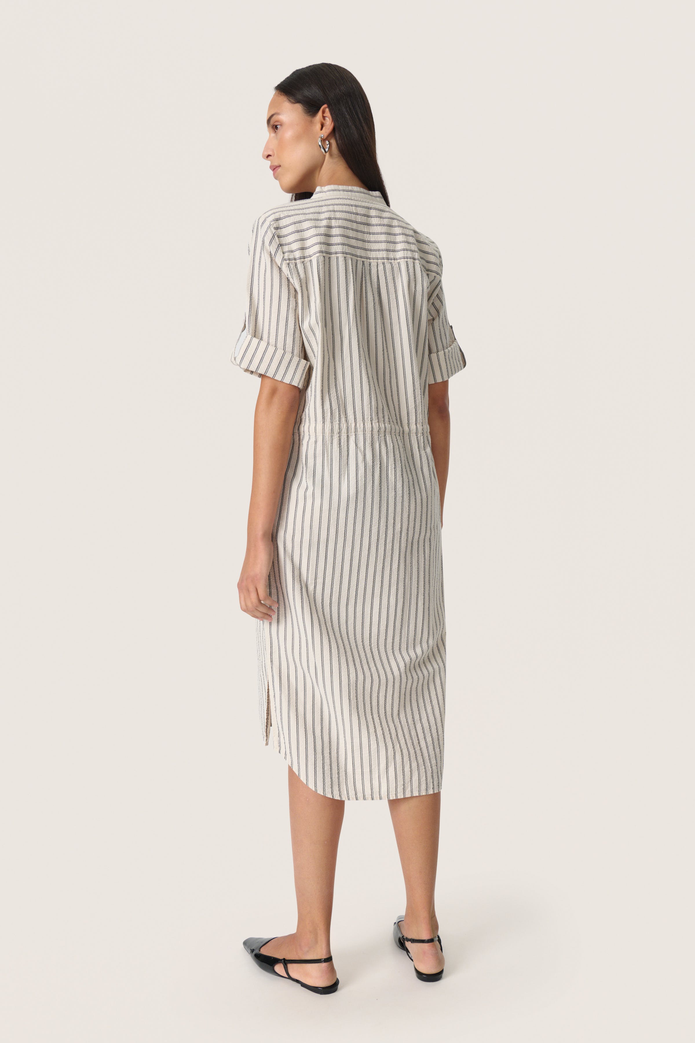 SLAnvitte Dress LOOKBOOK BACK 30408467-303927