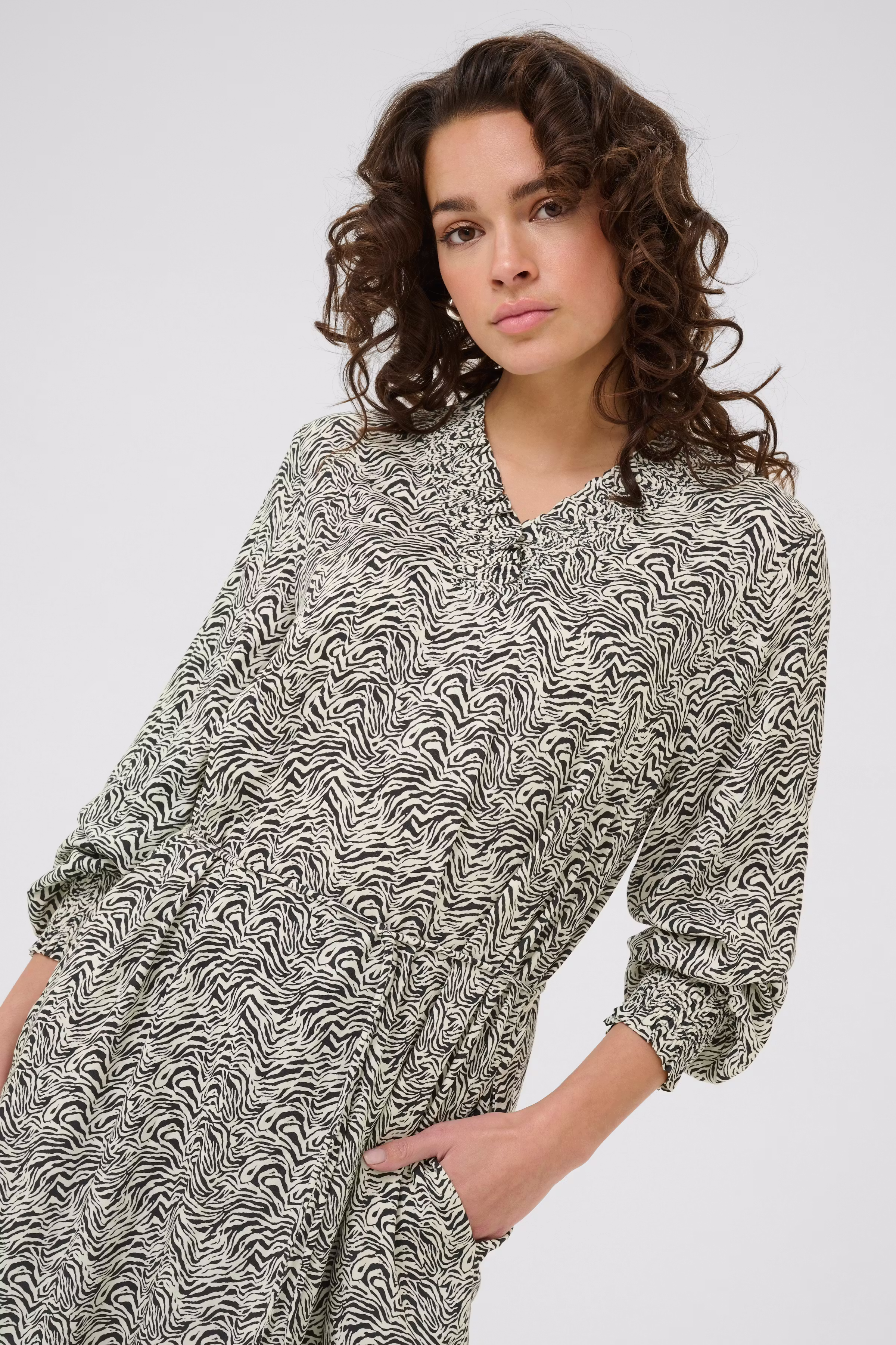 KAmiriam Dress LOOKBOOK DETAIL 10510550-108215