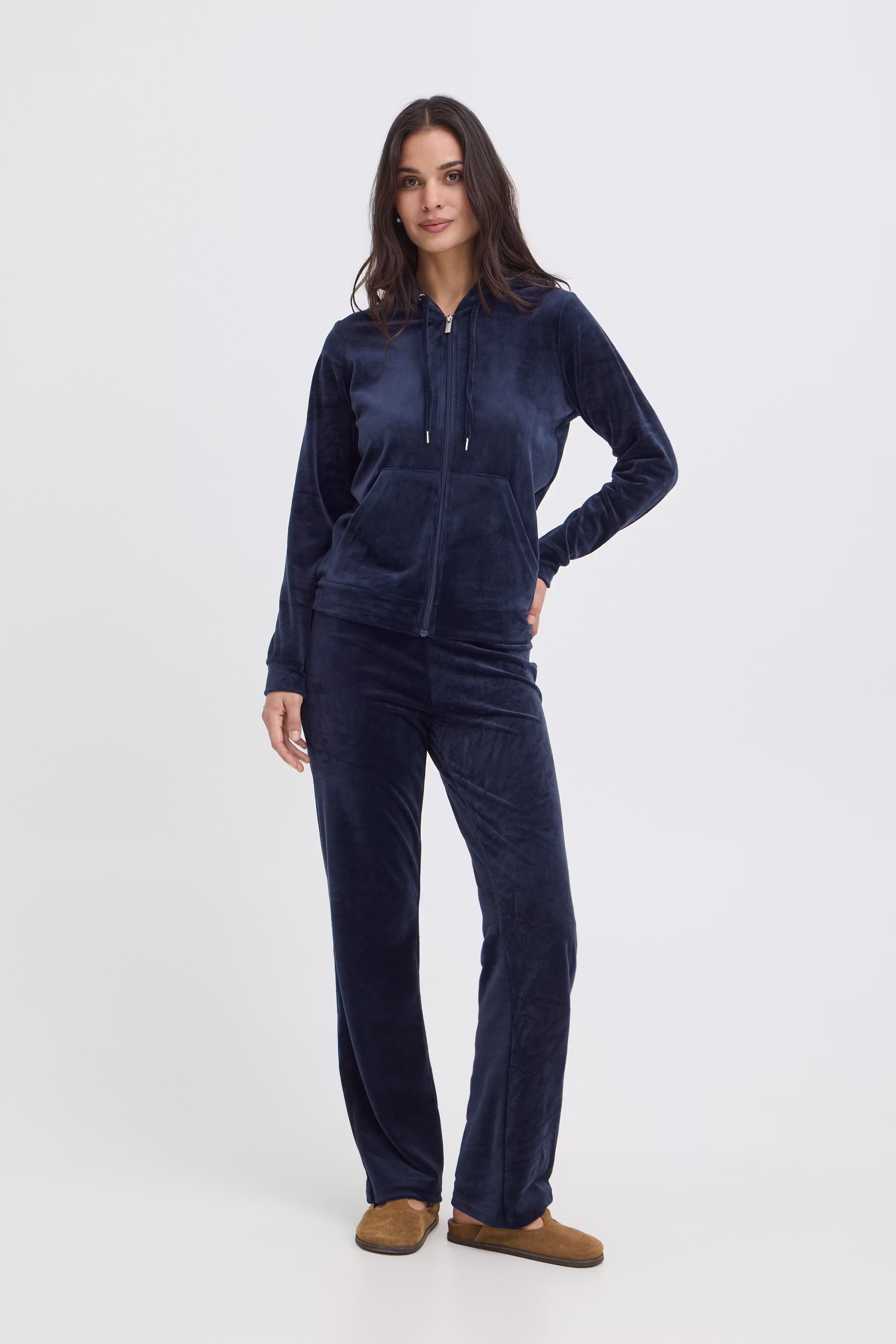 BYMITZA Joggingsæt LOOKBOOK FRONT 20810786-194020