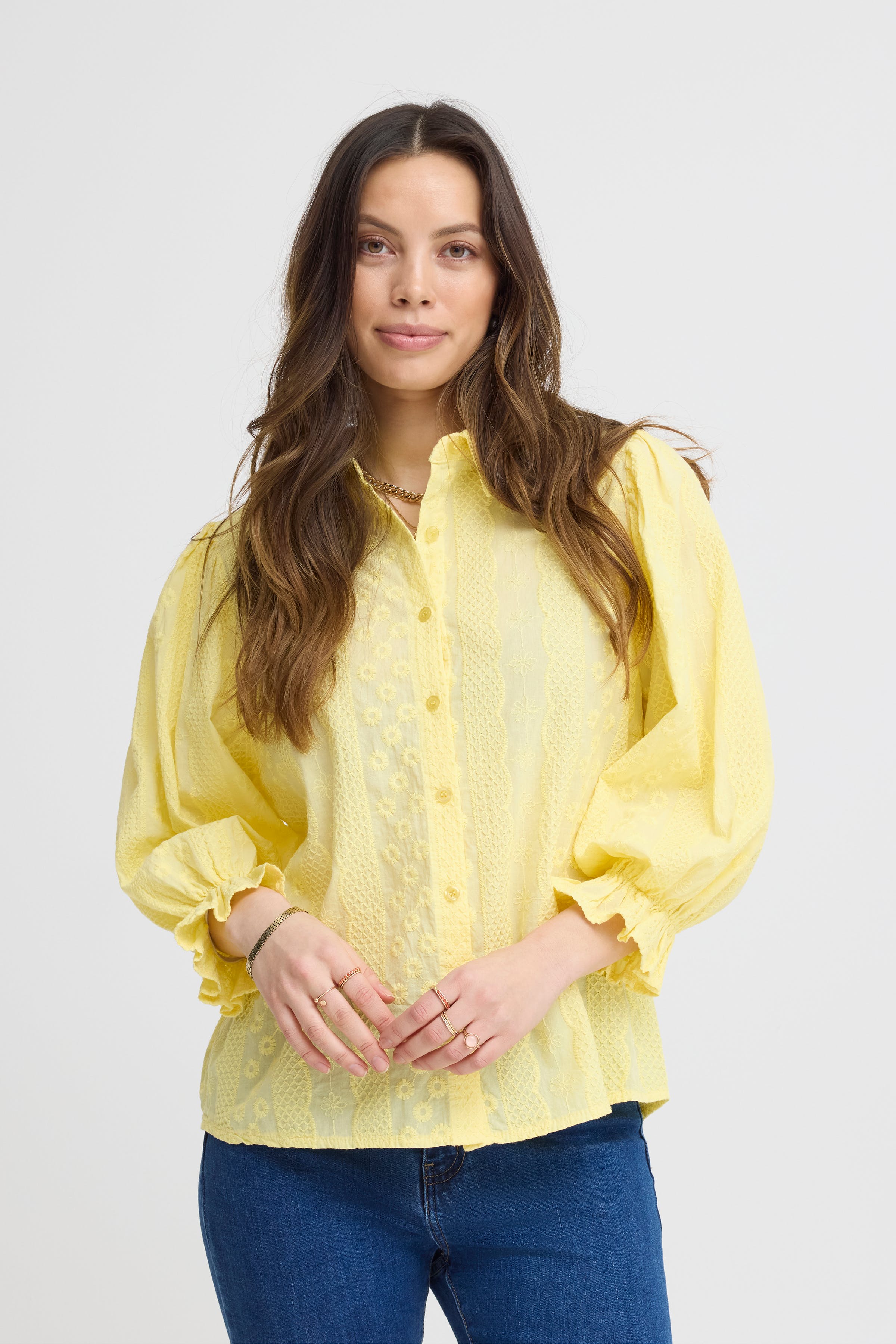 SBANKA Bluse LOOKBOOK FRONT 22100938-120825