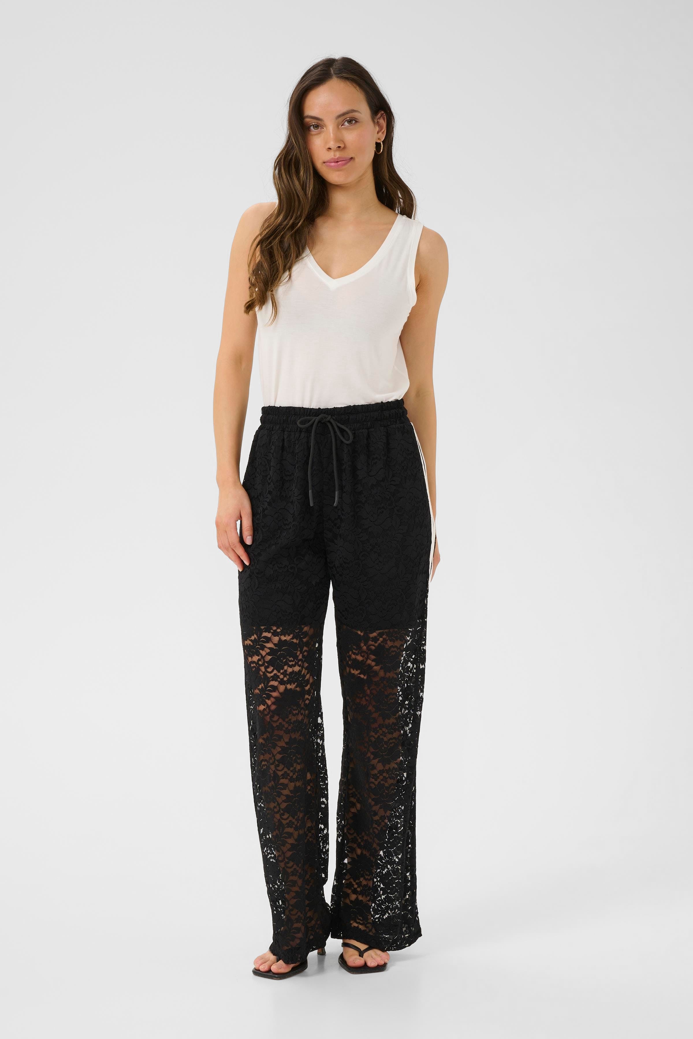 CUkala Sportliche Spitzenhose LOOKBOOK FRONT 50112903-500012